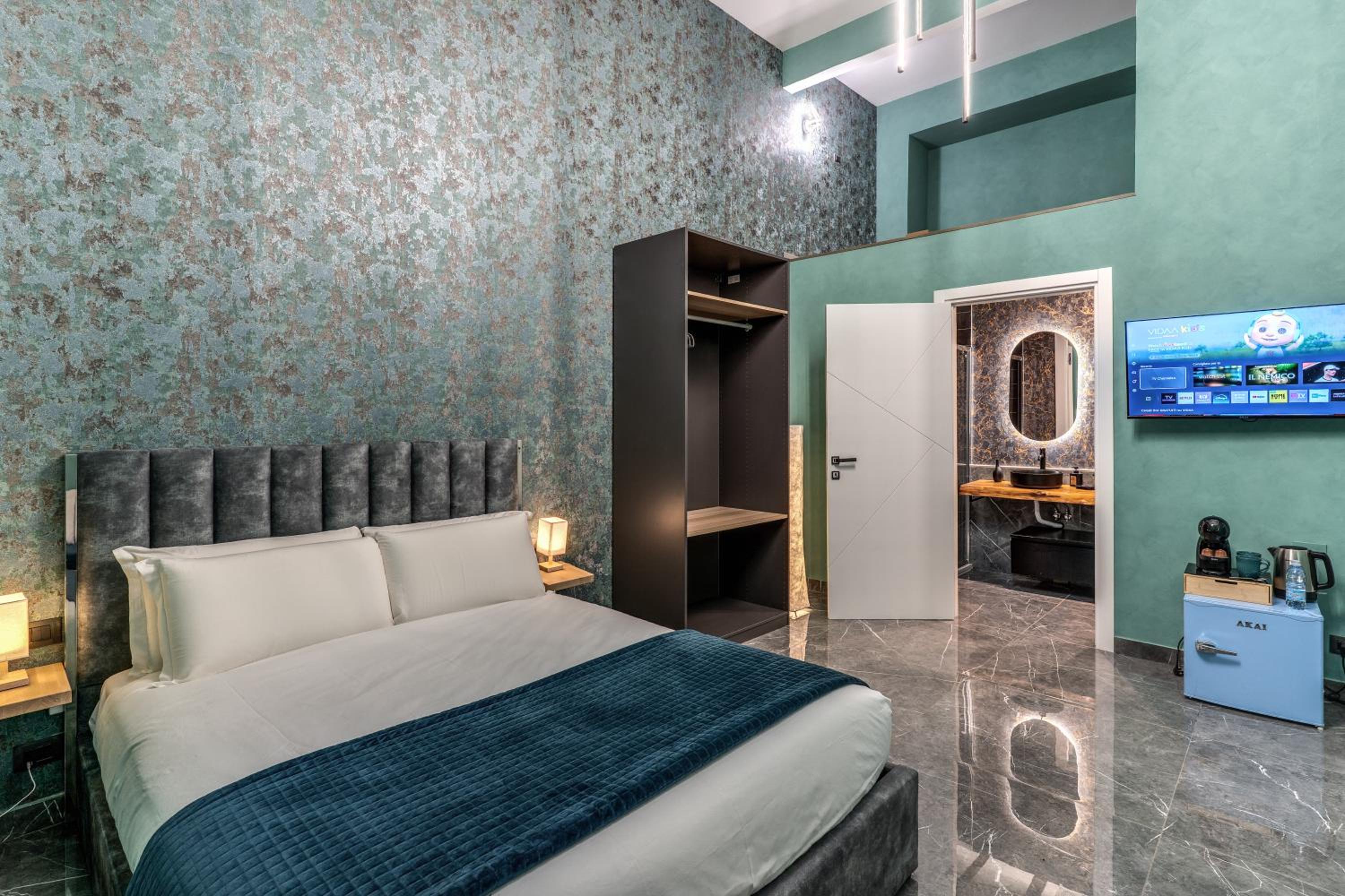 Classic Quadruple Room