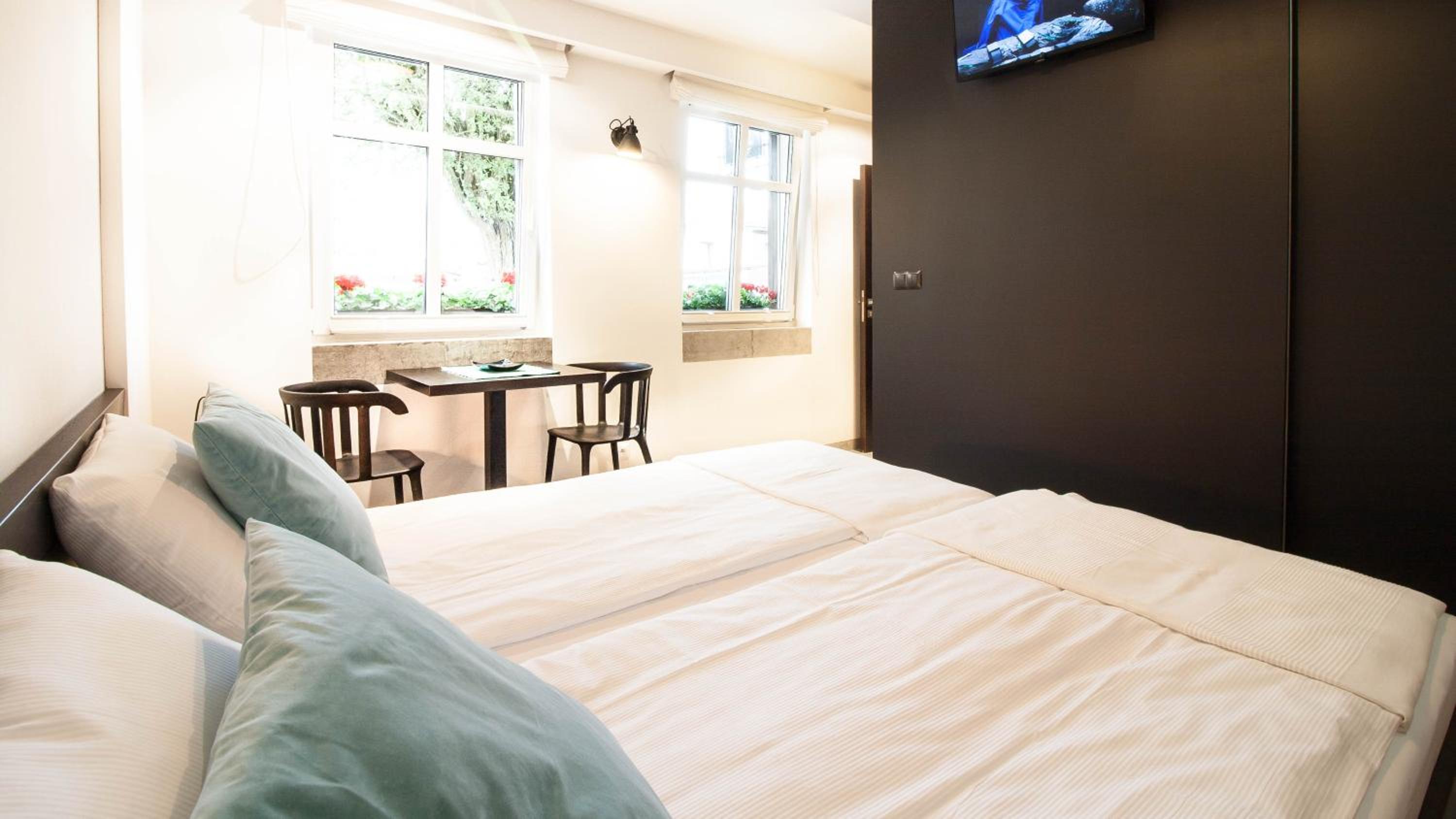 Twin or Double Room photo 3