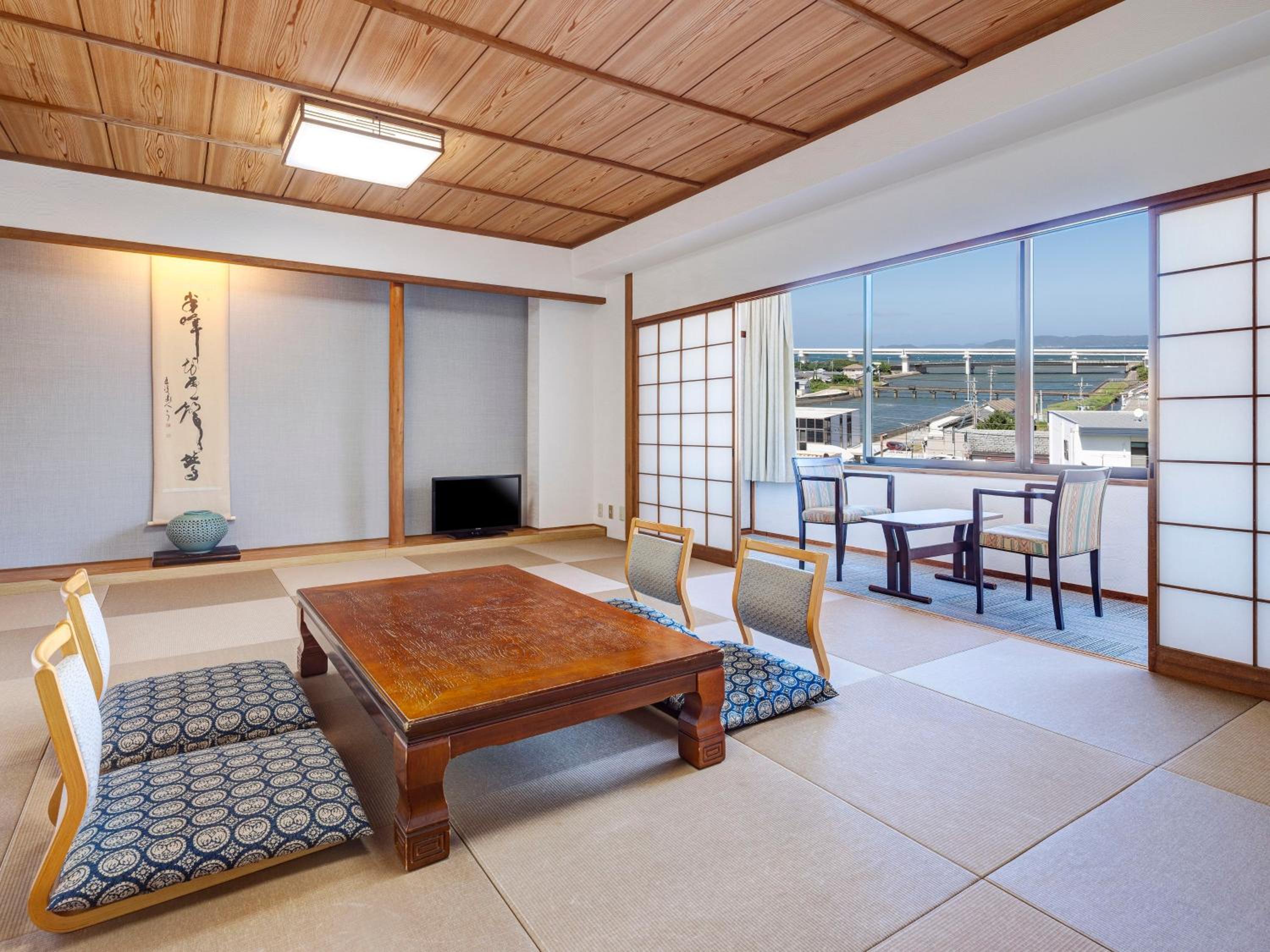Japanese-Style Room (47㎡) Non-Smoking