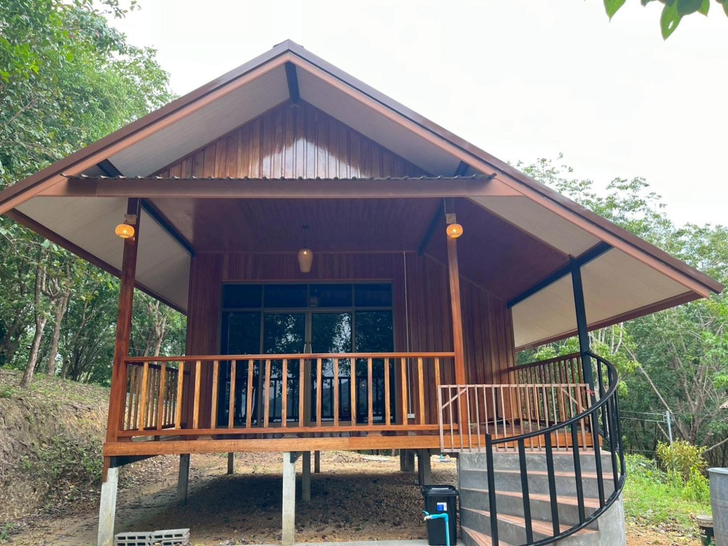 Bungalow with Sea View - Photo 3
