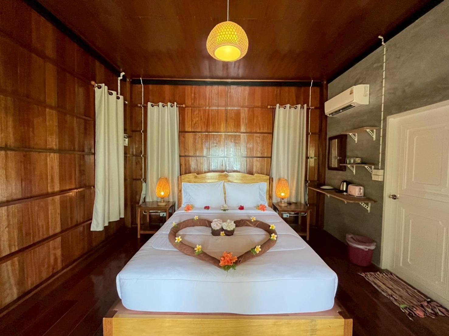 Bungalow with Sea View - Photo 5