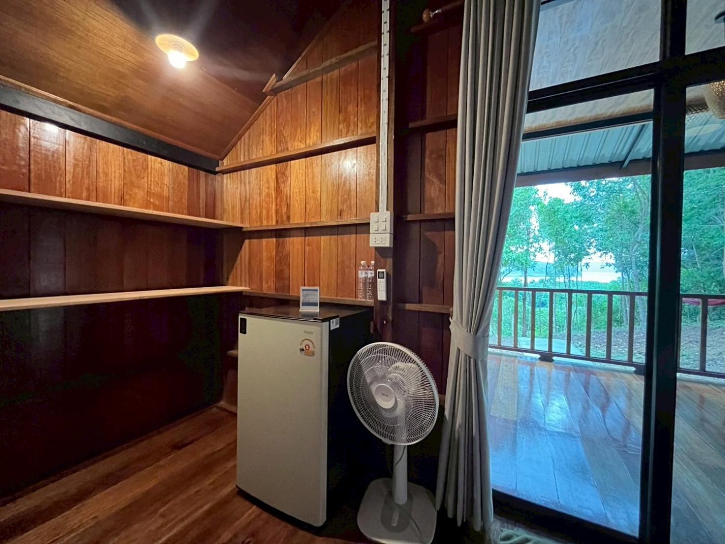 Bungalow with Sea View - Photo 10