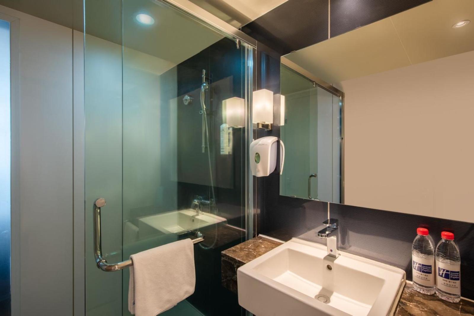 Standard King Room with Mini-bar