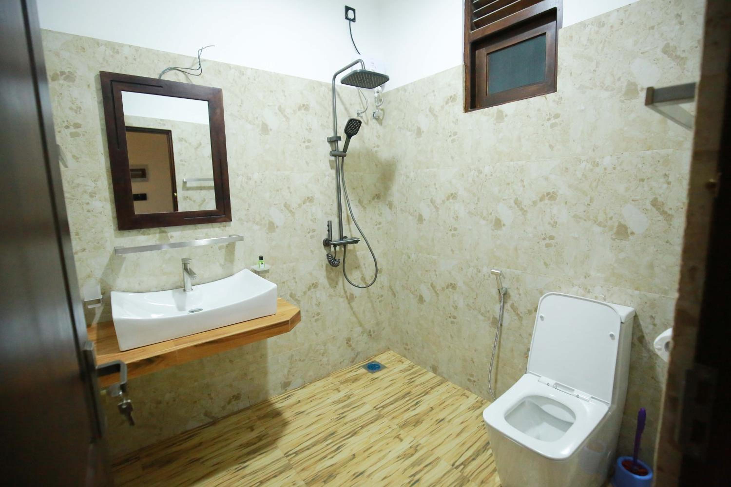 Deluxe Double Room with Extra Bed