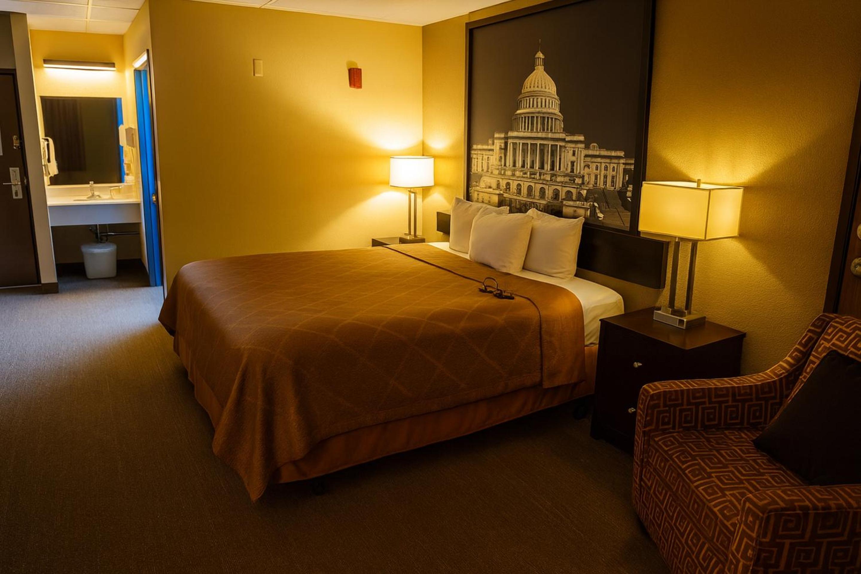 Deluxe King Suite