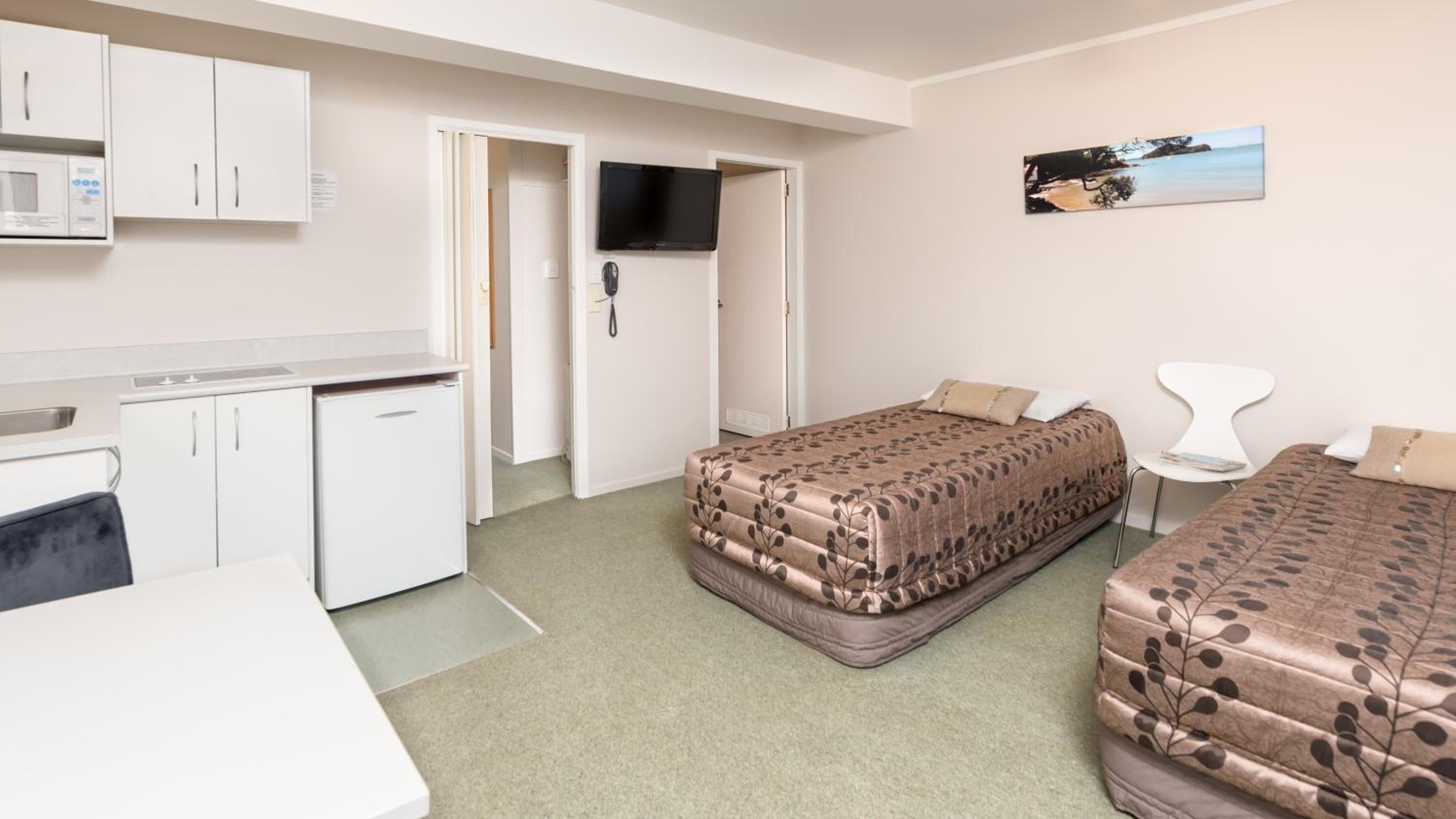 Family One-Bedroom Apartment photo 1