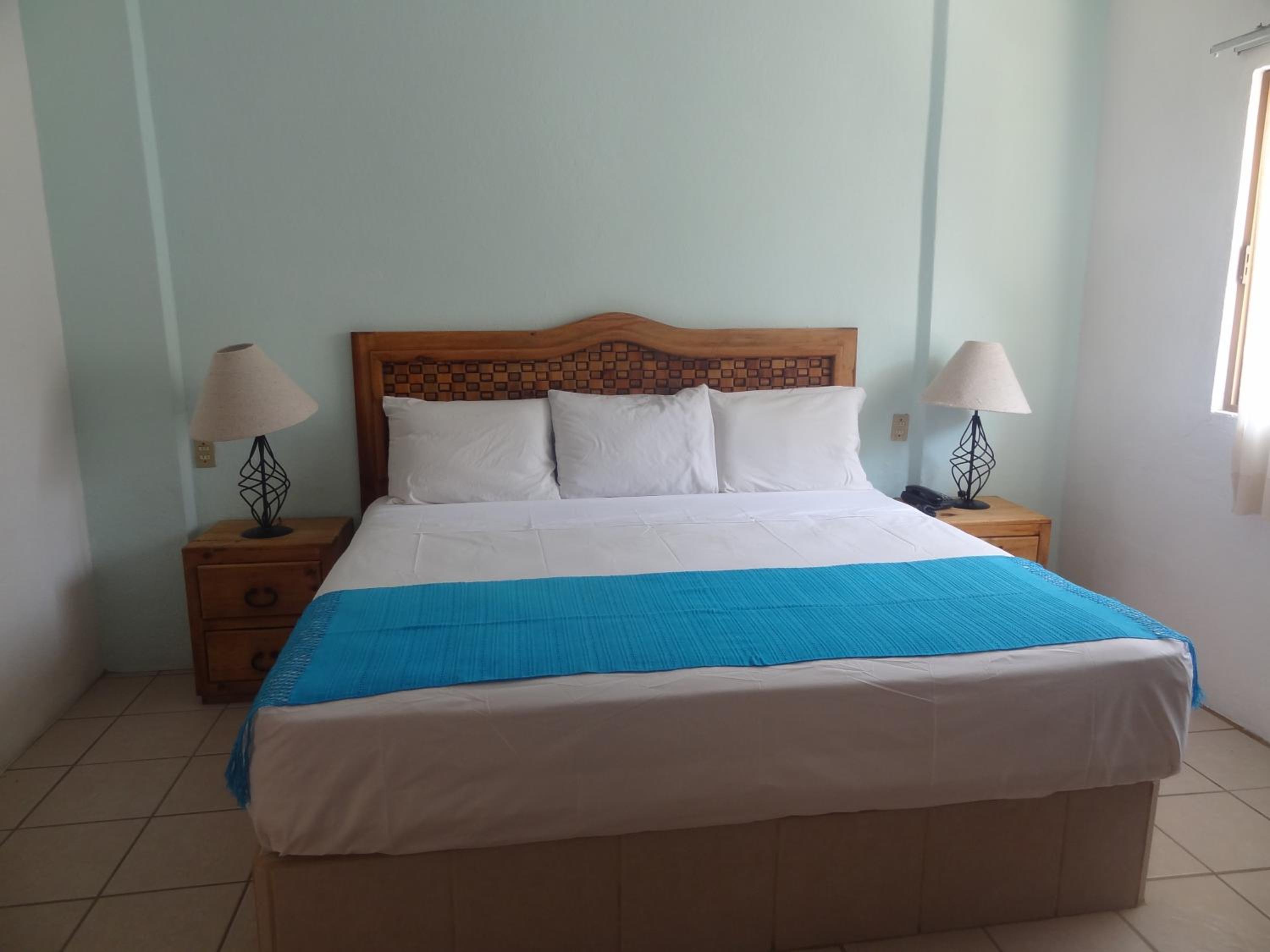 Standard Double Room - Photo 4