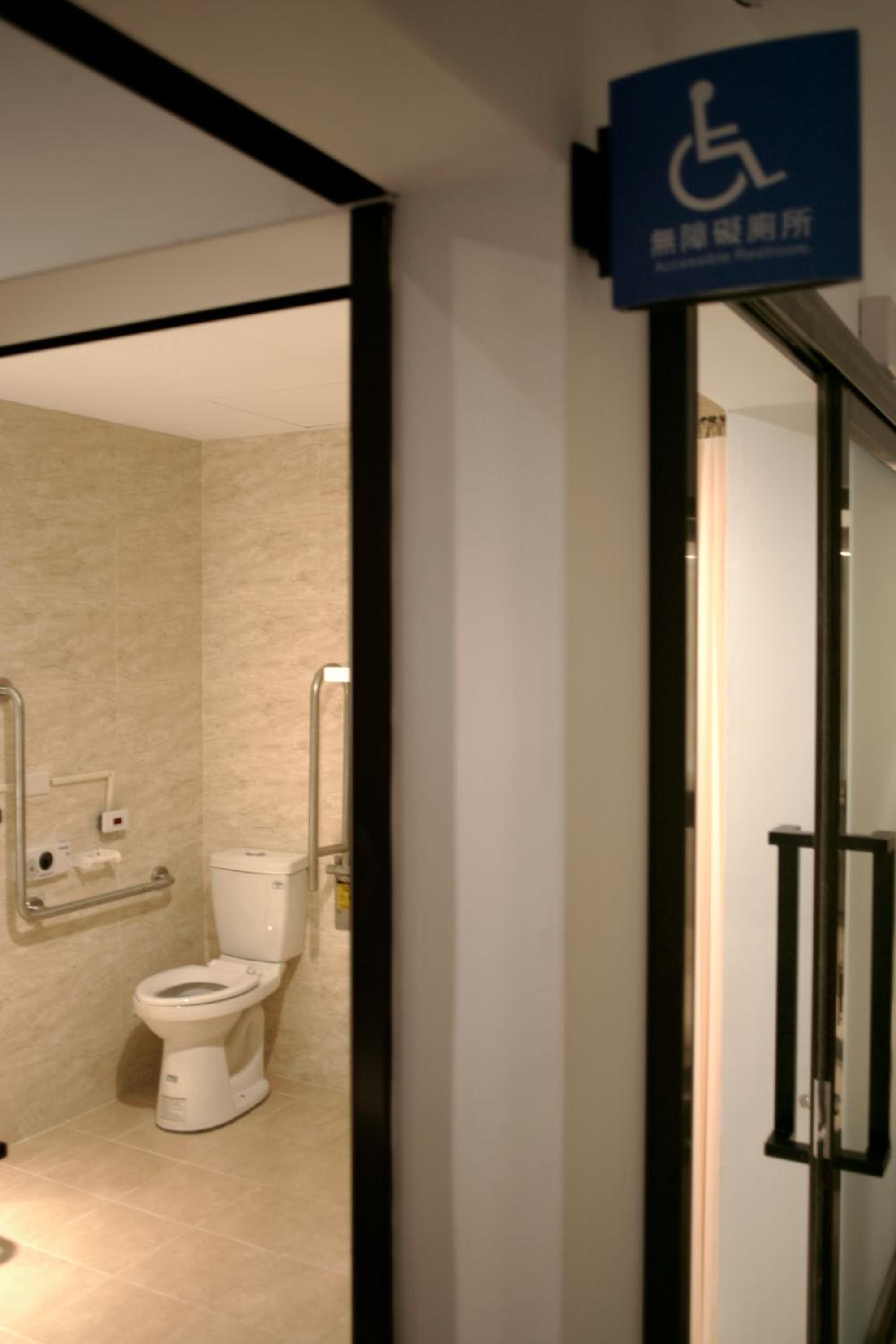 Standard Single Room with Shared Bathroom photo 2