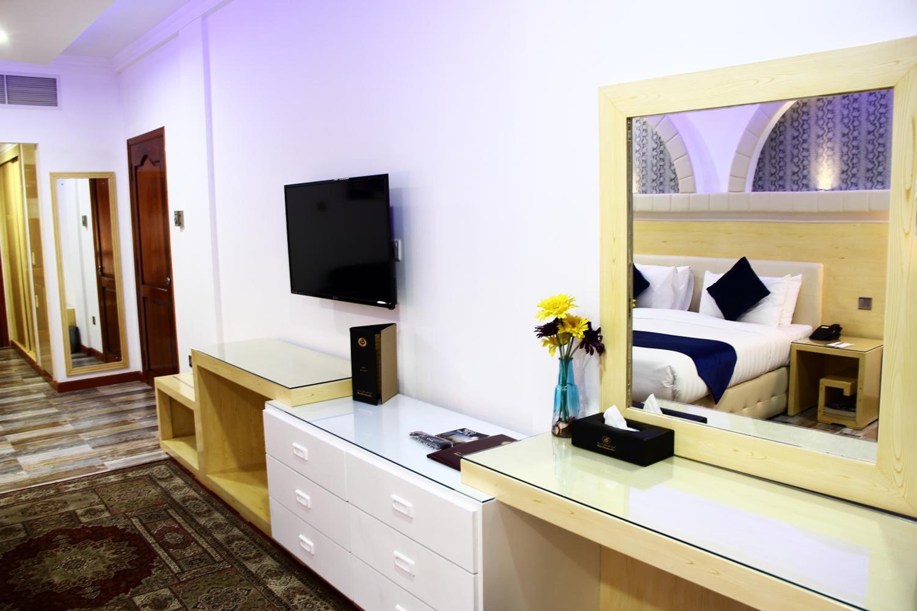 Twin Room - Photo 5