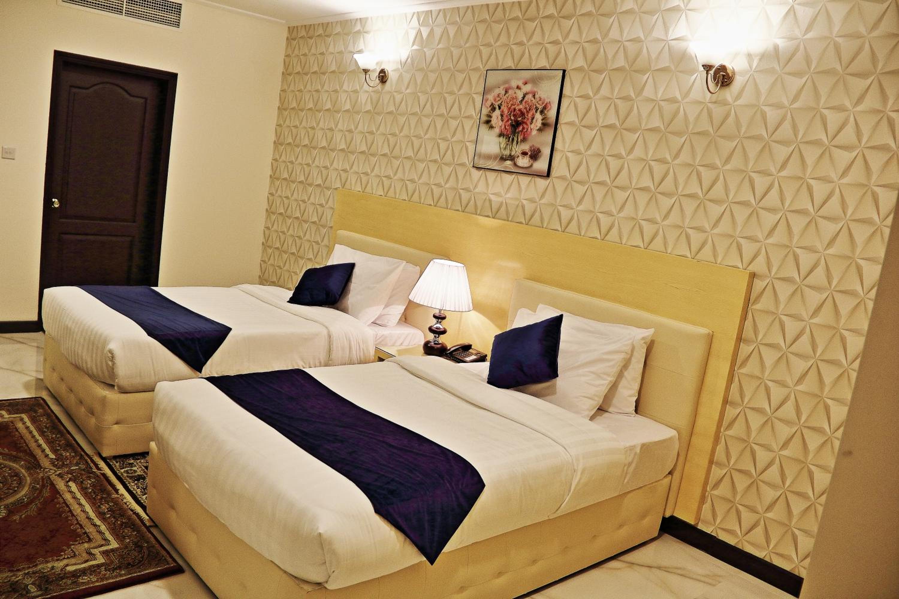Twin Room - Photo 1