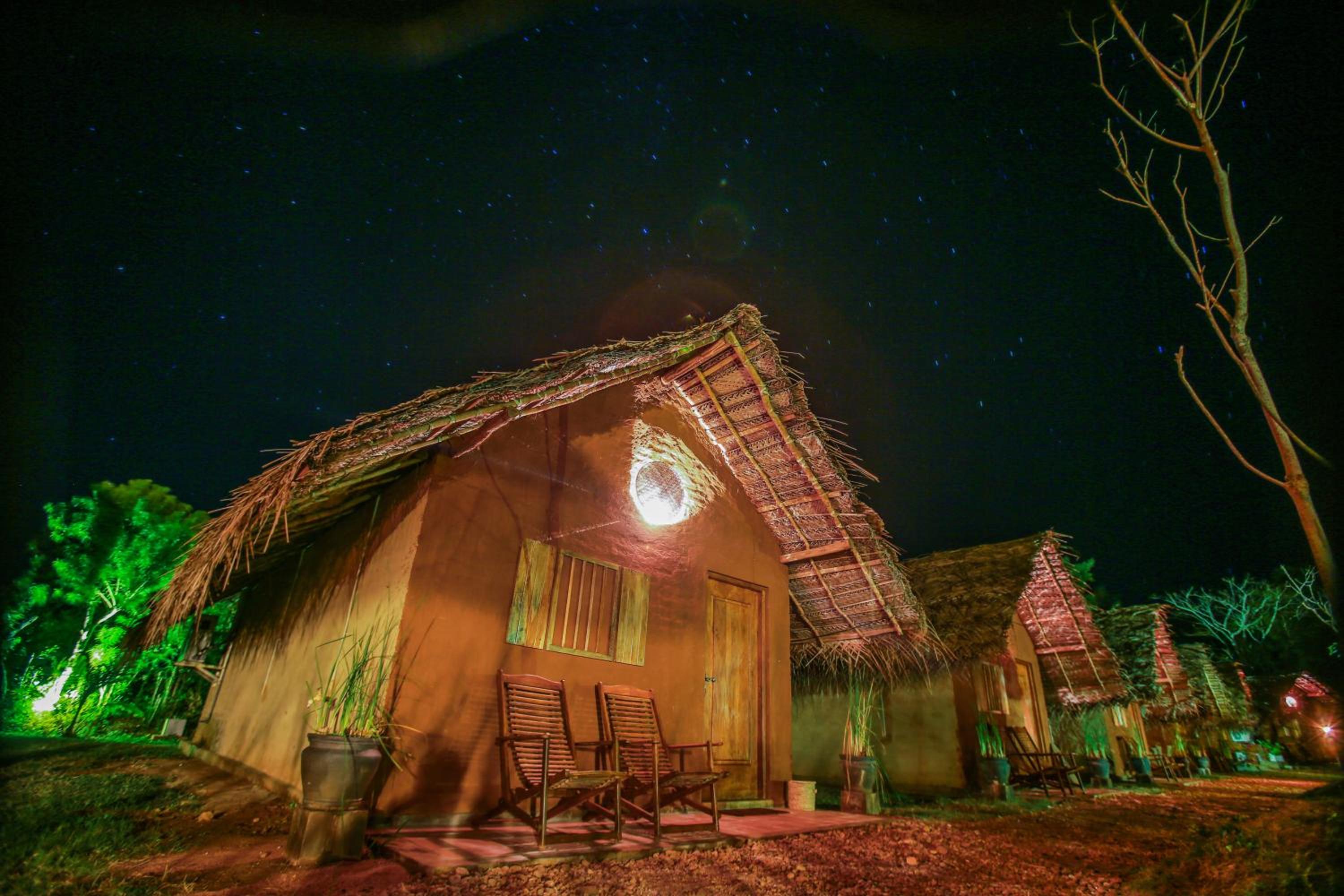 Deluxe Chalet with Mountain View (20% off on Yala Safari, Early Check-in & Late Check-out on Availability Basis and 10% off on Tuk Tuk Village Tours) photo 2
