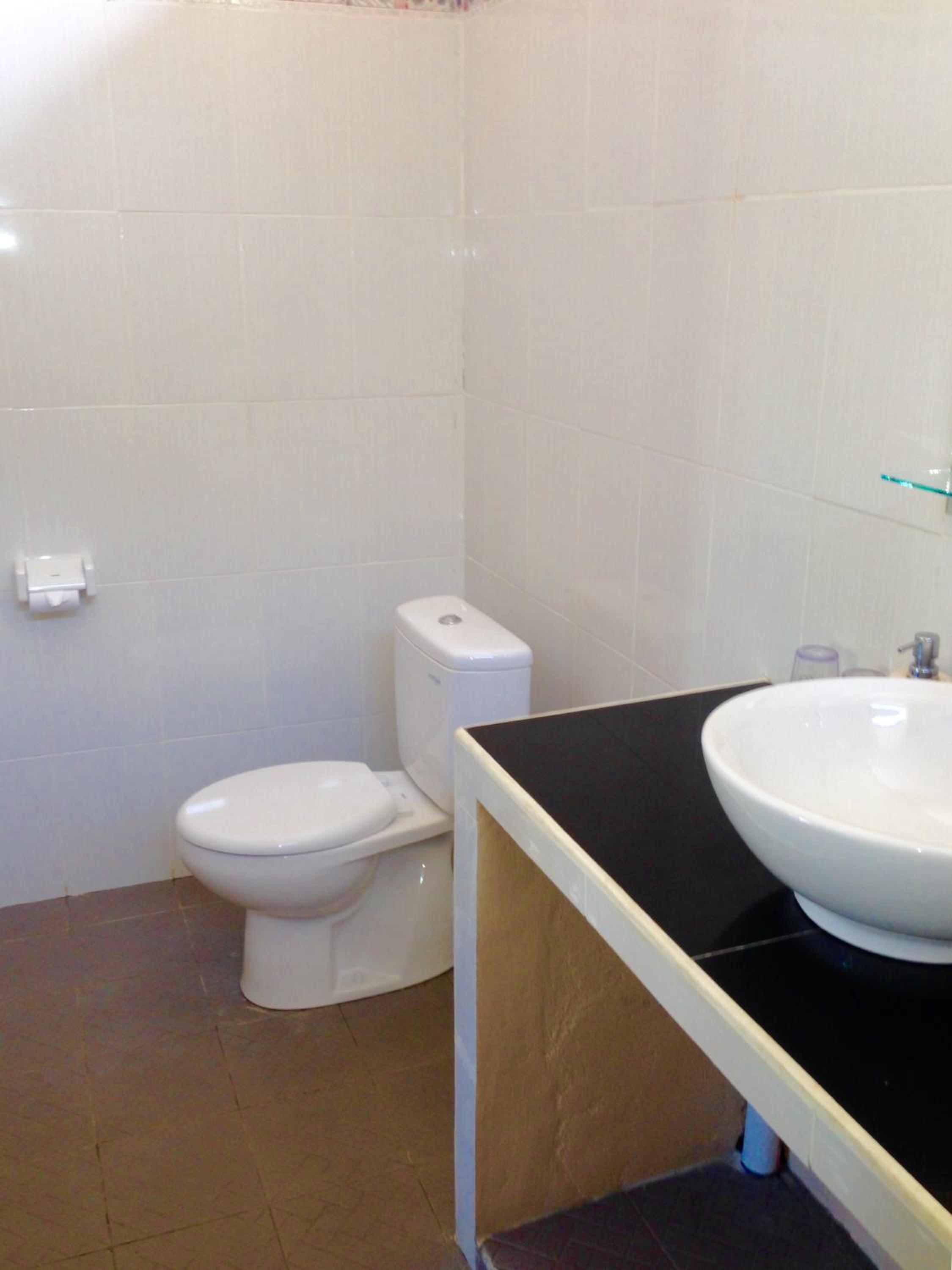 Standard Double Room - Photo 9