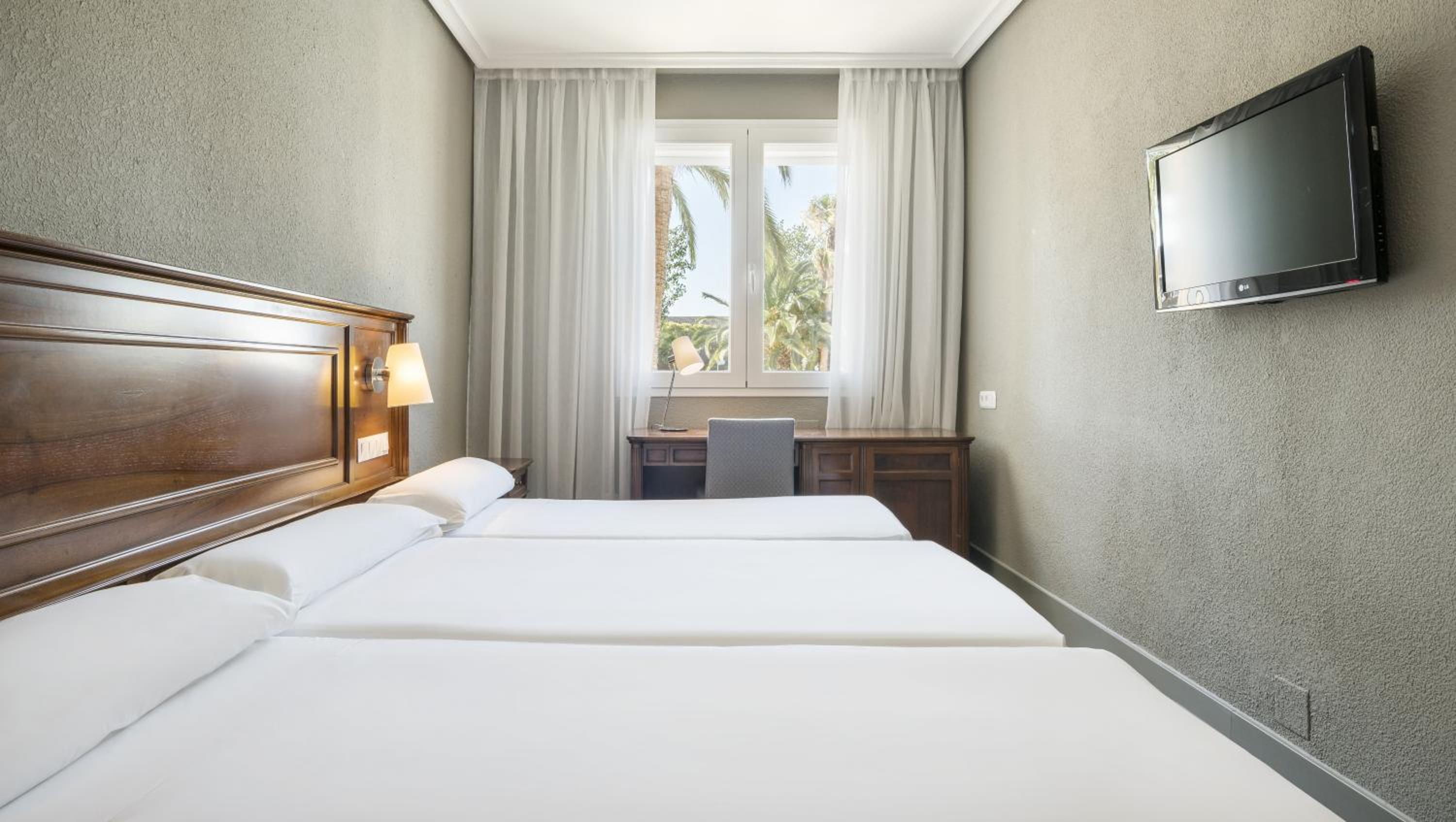 Habitación Doble con Cama Extra (3 Adultos)