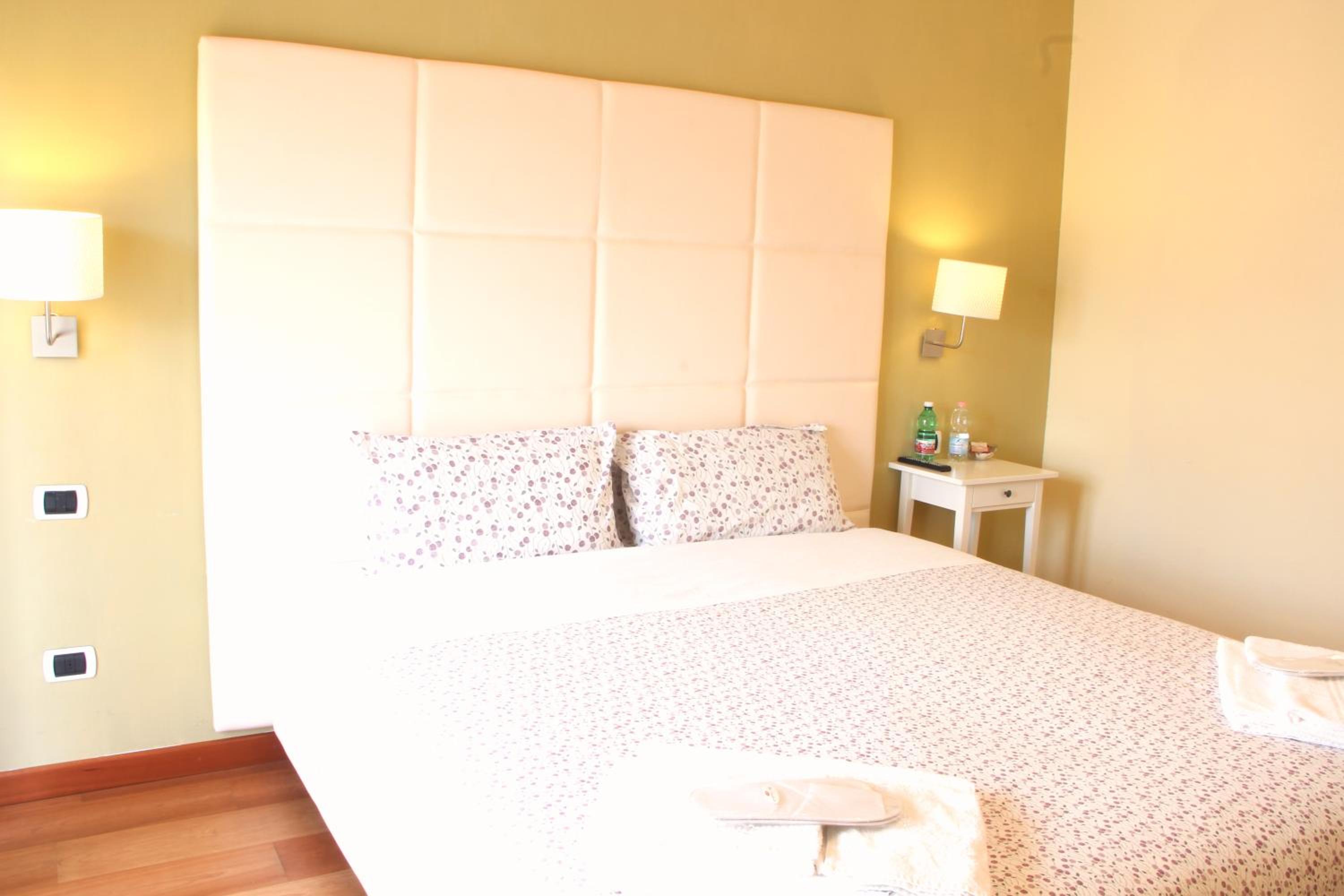 Deluxe Room (2 Adults + 1 Child) photo 2