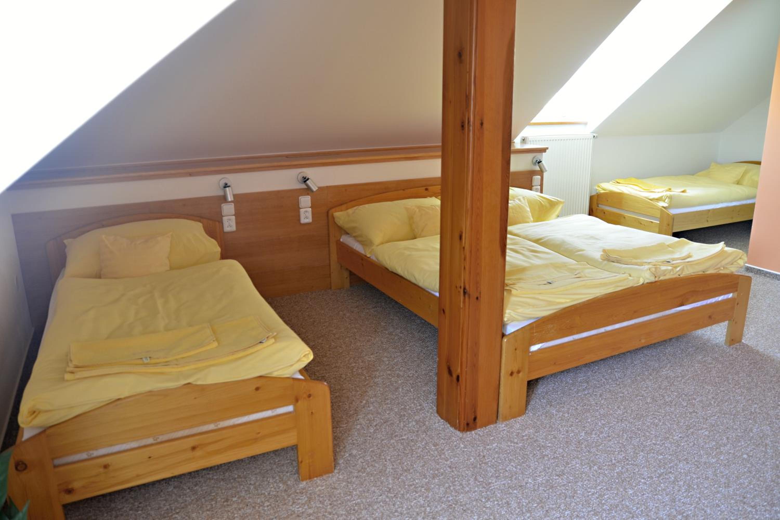 Quadruple Room - Photo 4
