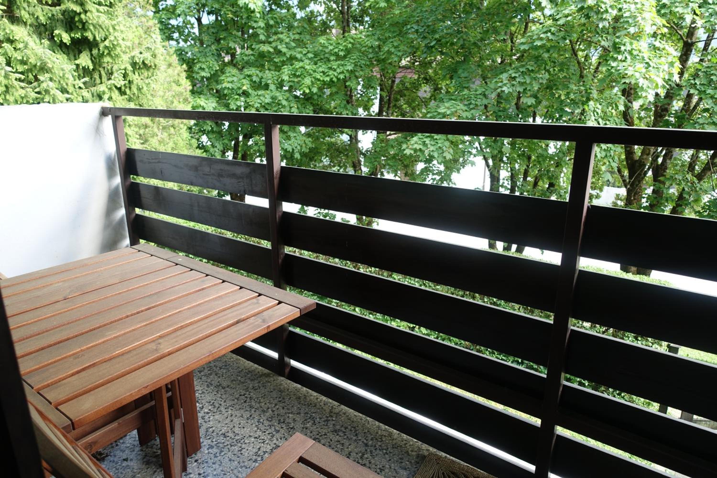 One-Bedroom Apartment with Balcony photo 1