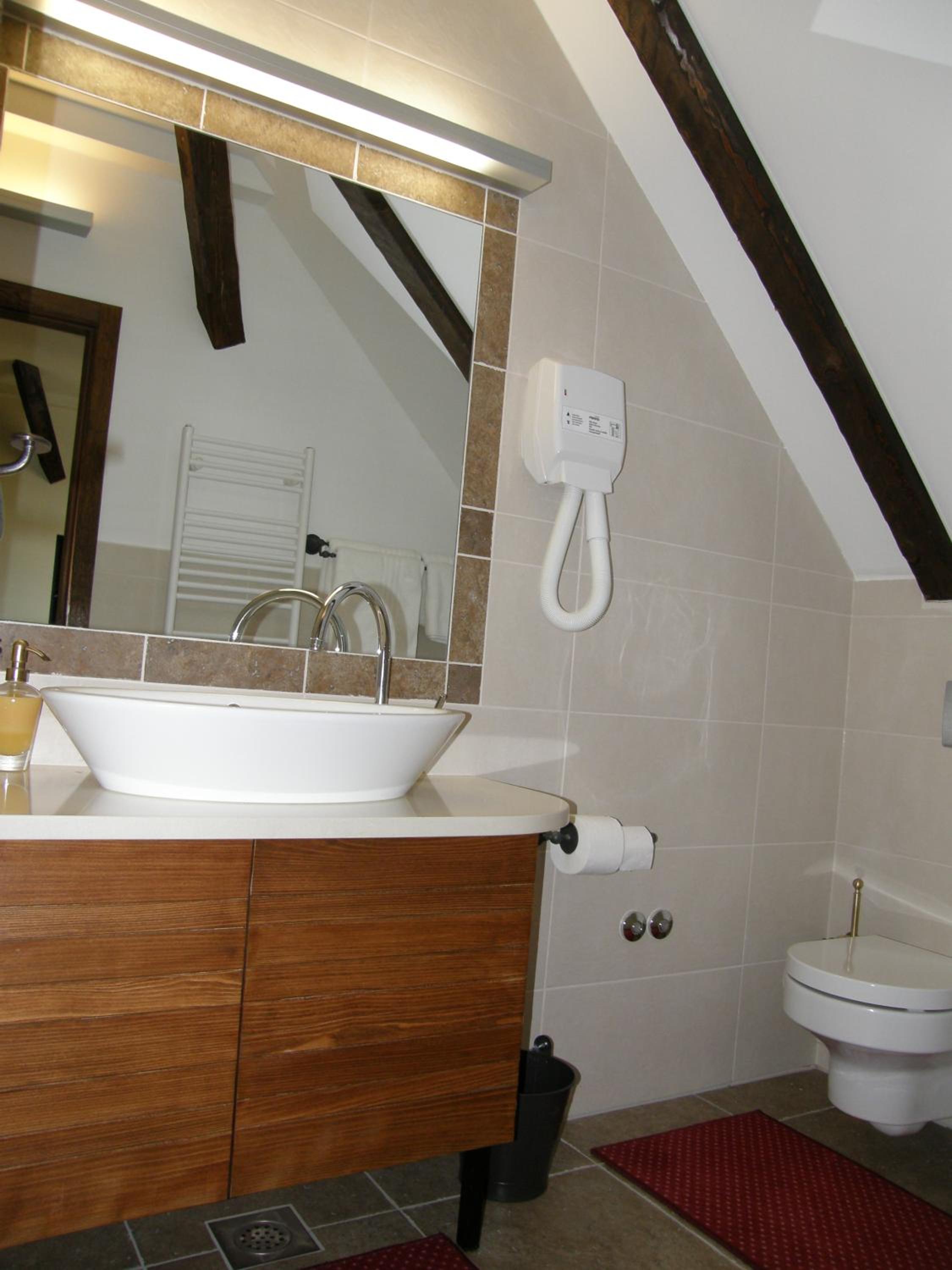 Double Room - Photo 4