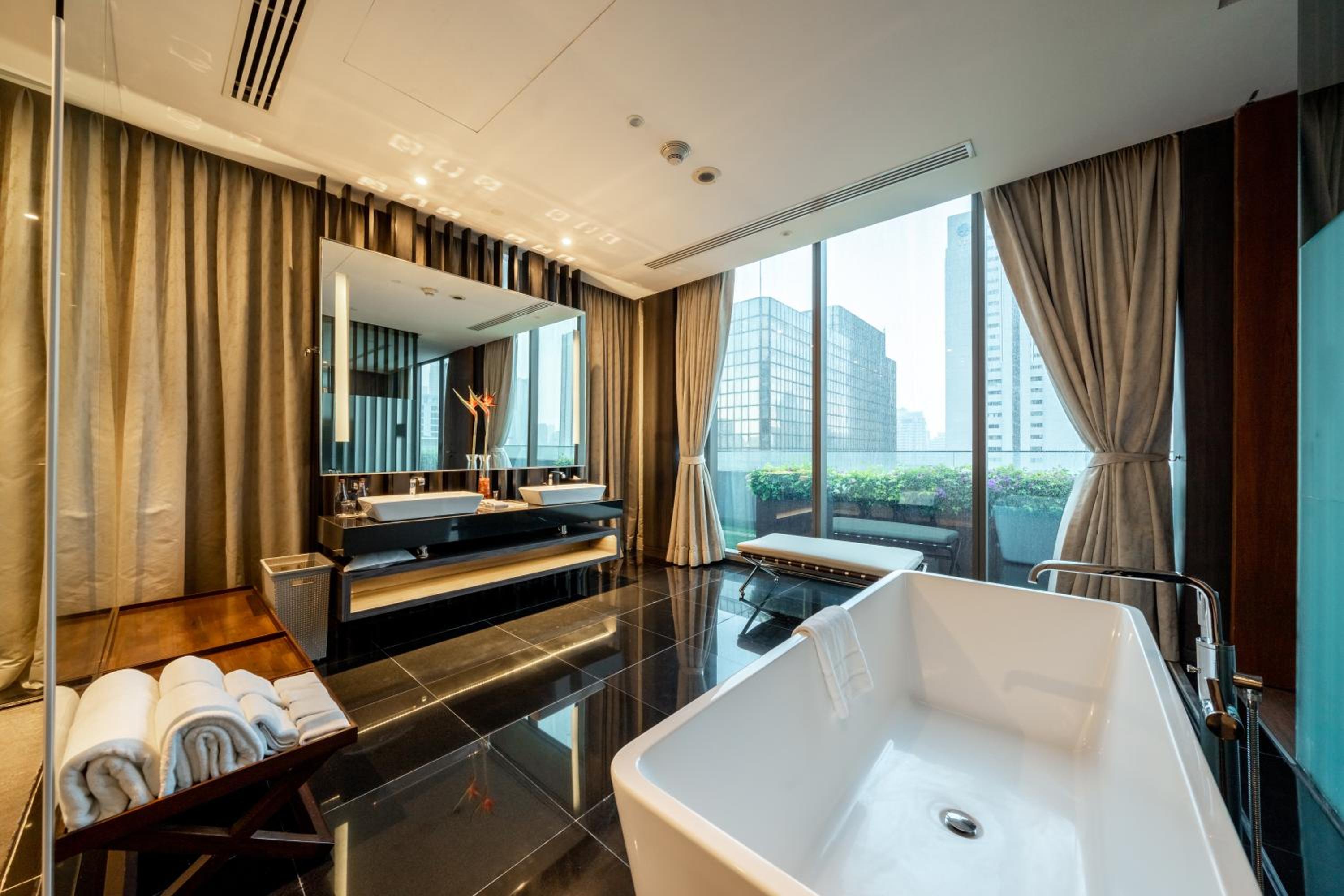 AMARA SUITE, Lounge Access with Special Benefits photo 2