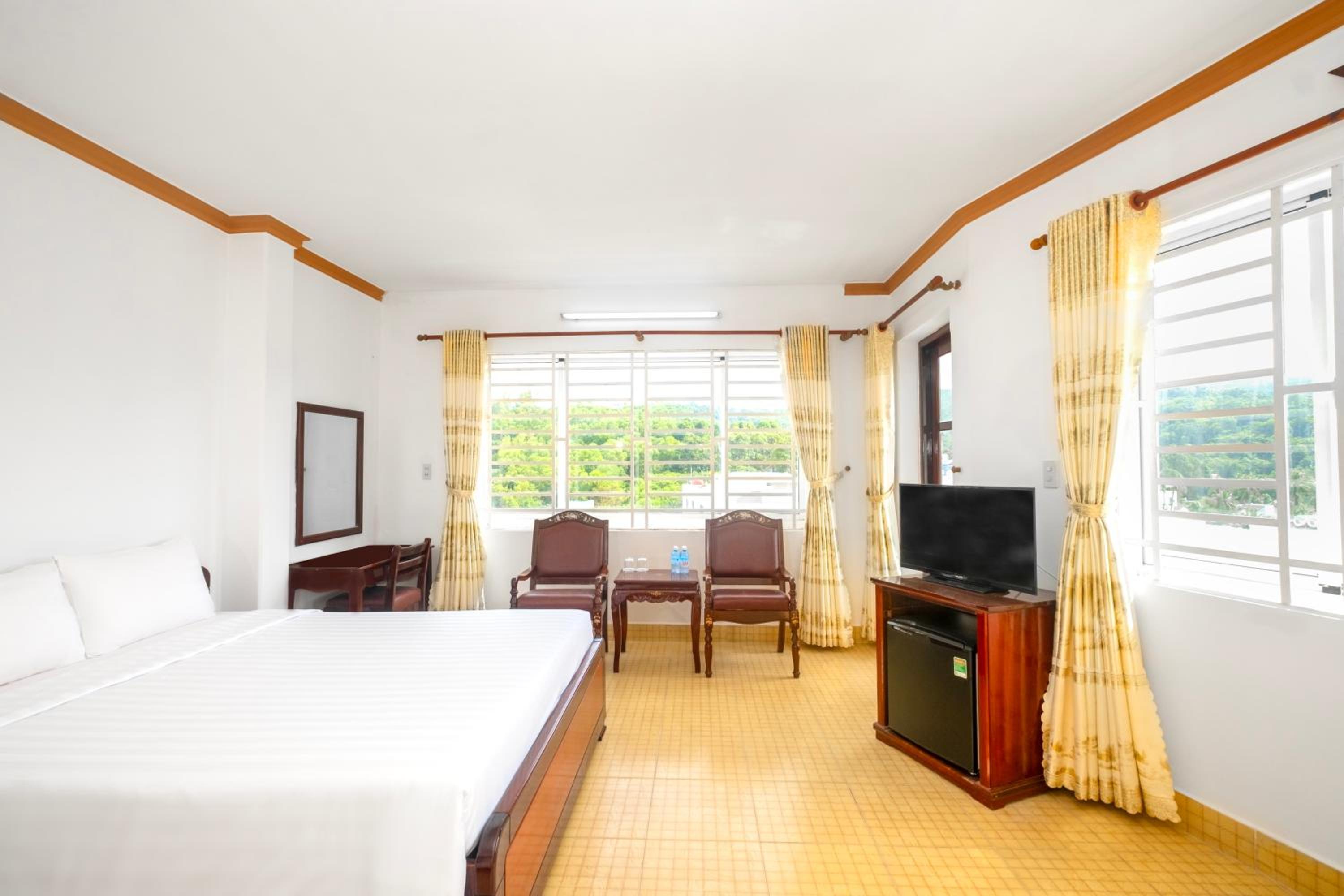 Queen Room - Photo 4