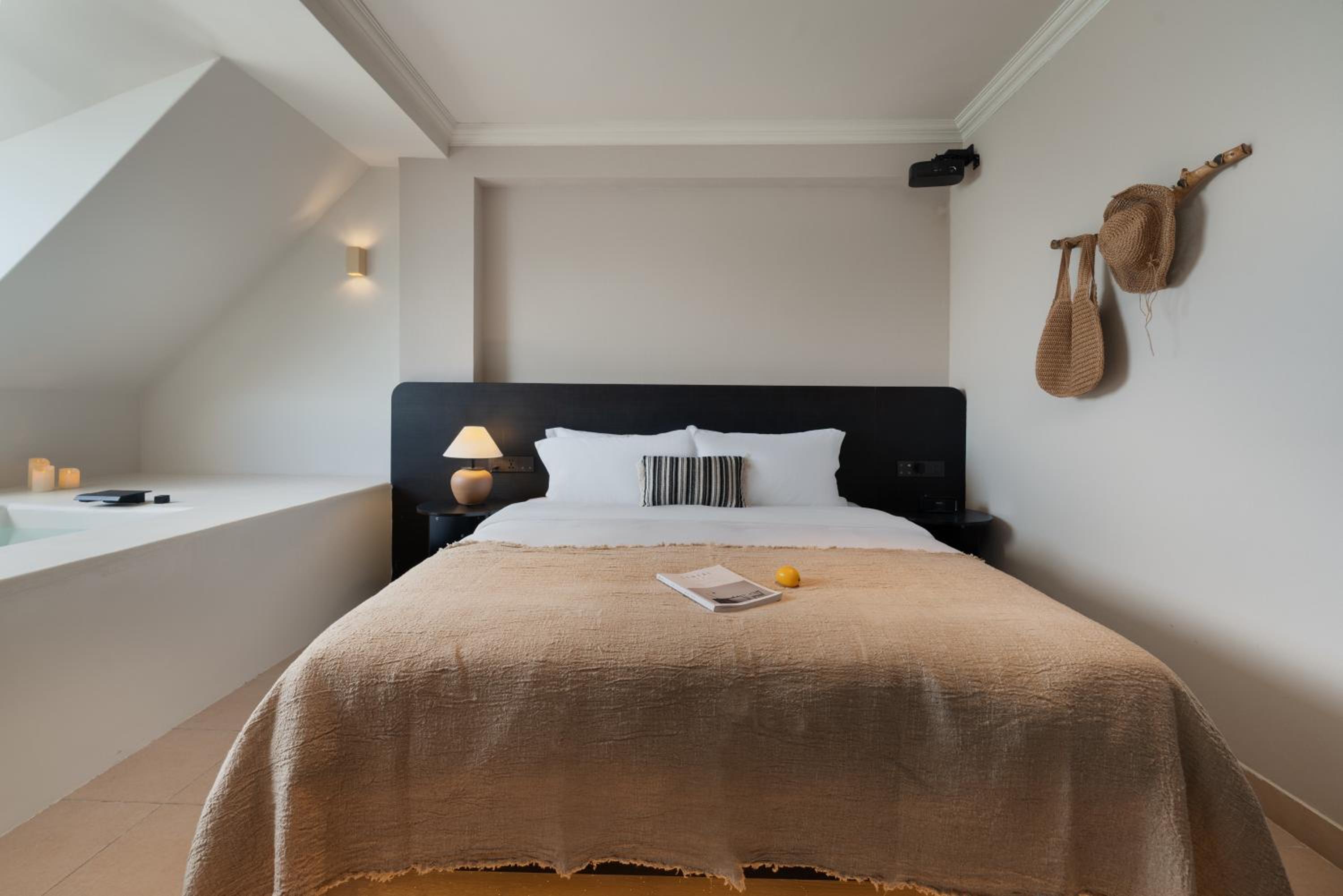 Deluxe Double Room with Bath