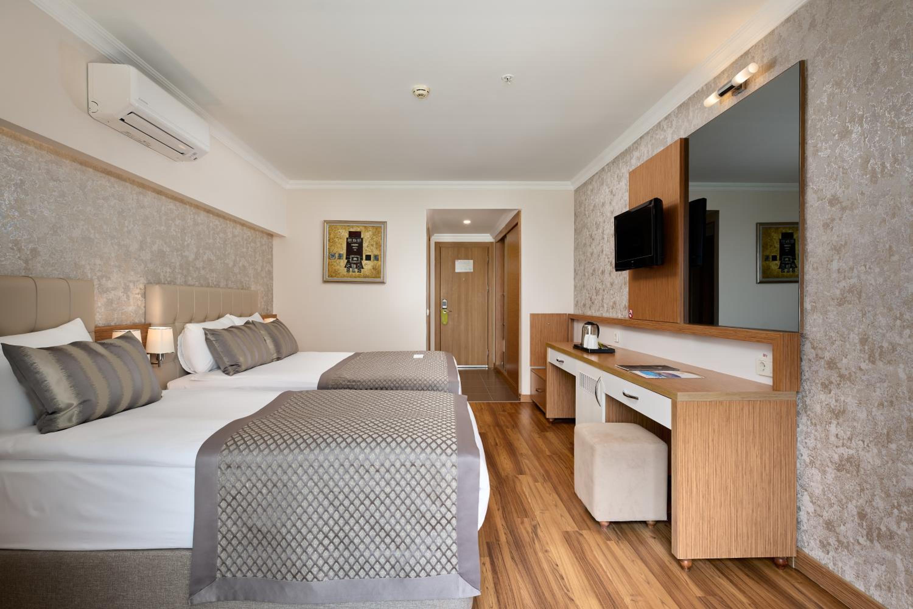 Standard Double or Twin Room with Land View