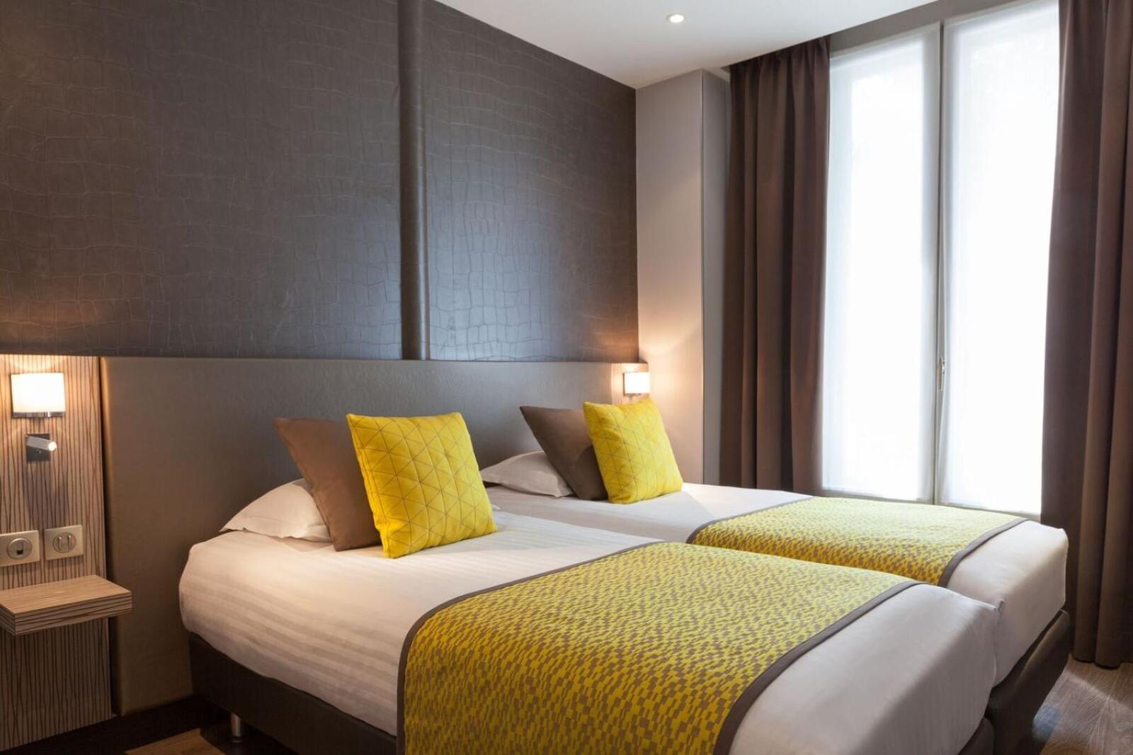 Standard Twin Room