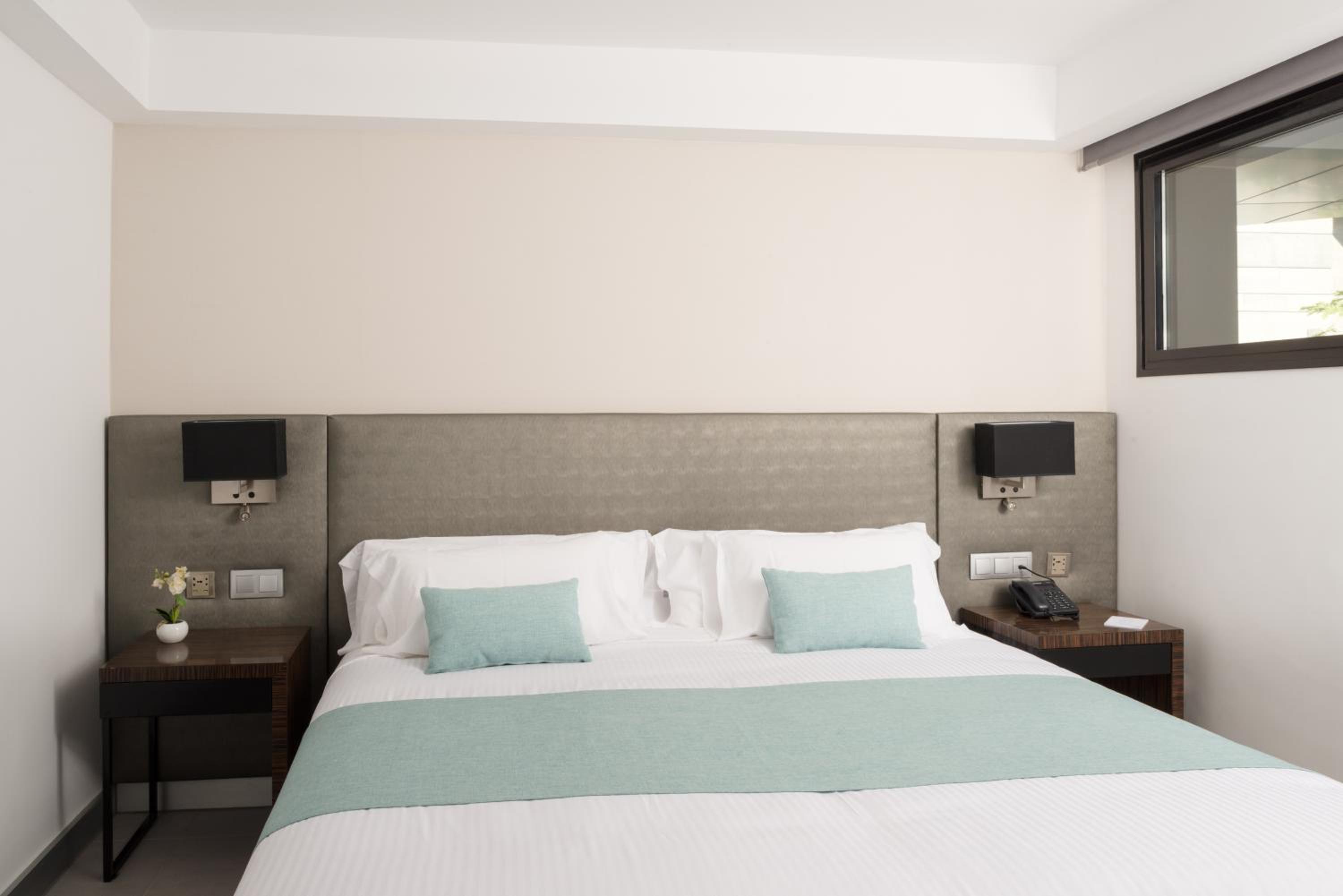 Superior Suite with Sea View - Photo 1