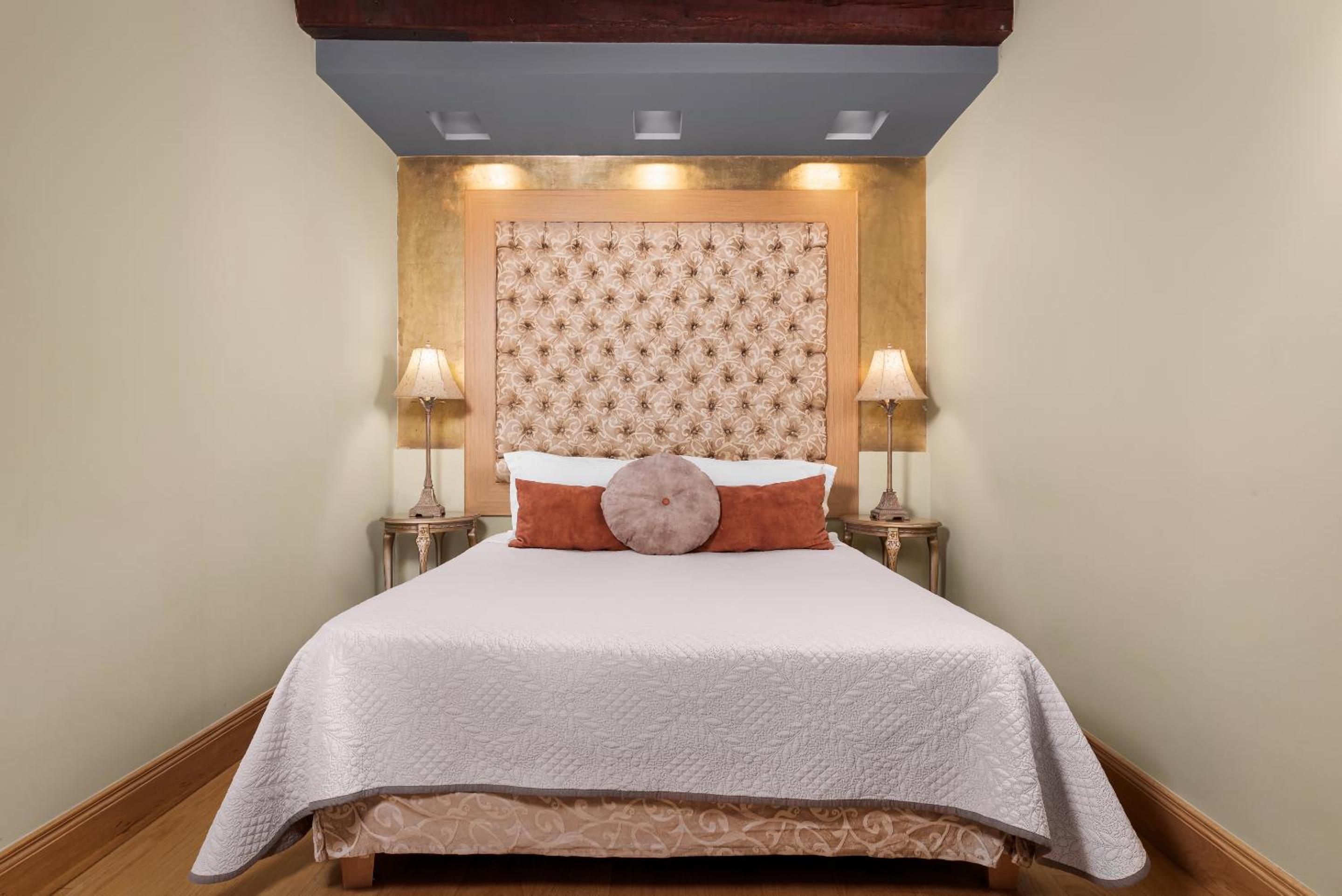 Suite with Spa Bath thumbnail 5