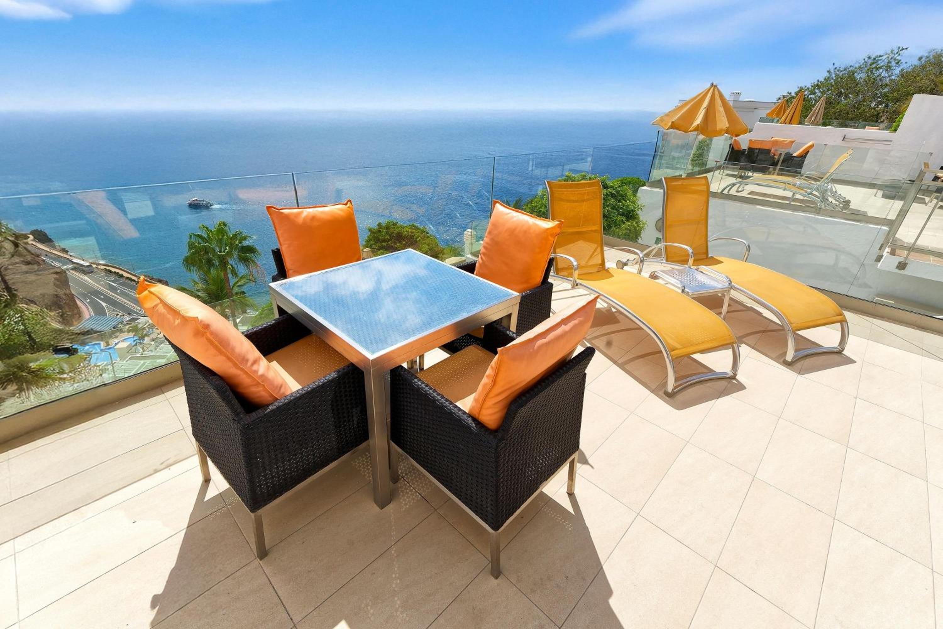 Studio with Sea View