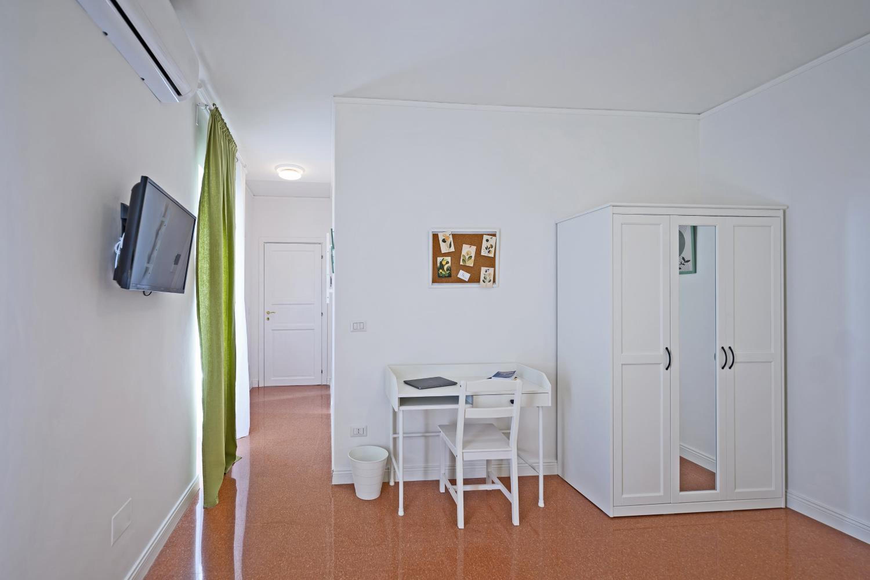 Double Room with Balcony photo 2
