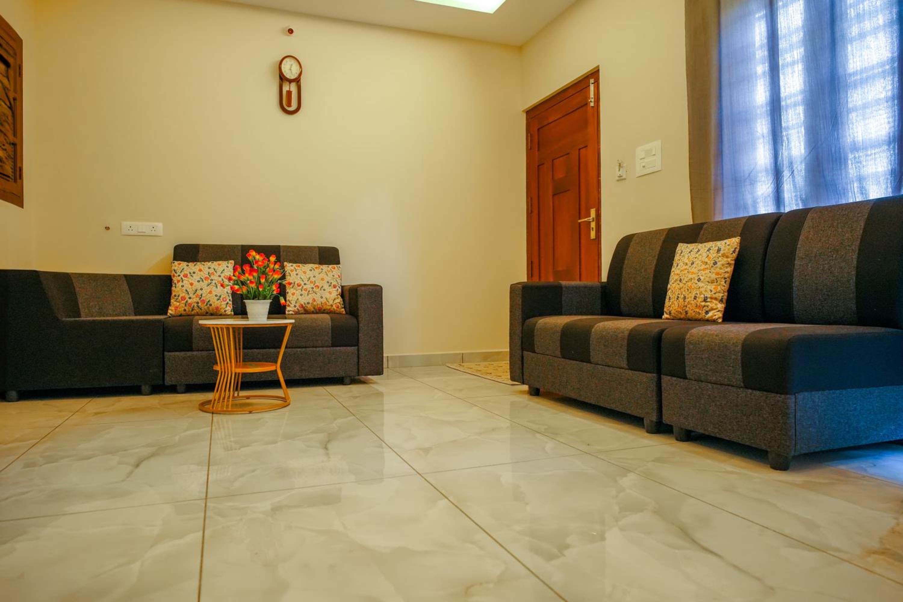 Three-Bedroom Villa photo 2