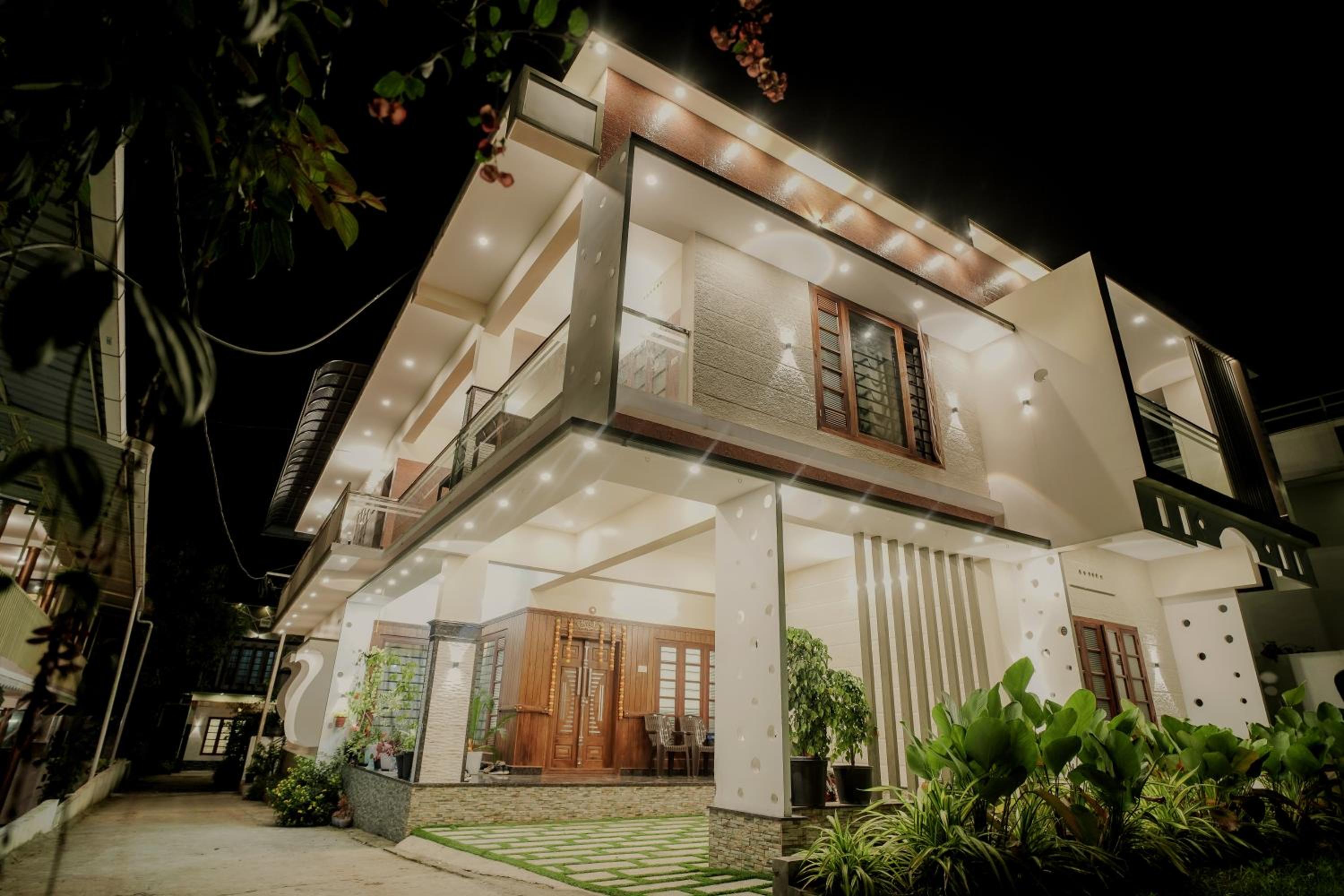 Three-Bedroom Villa photo 1