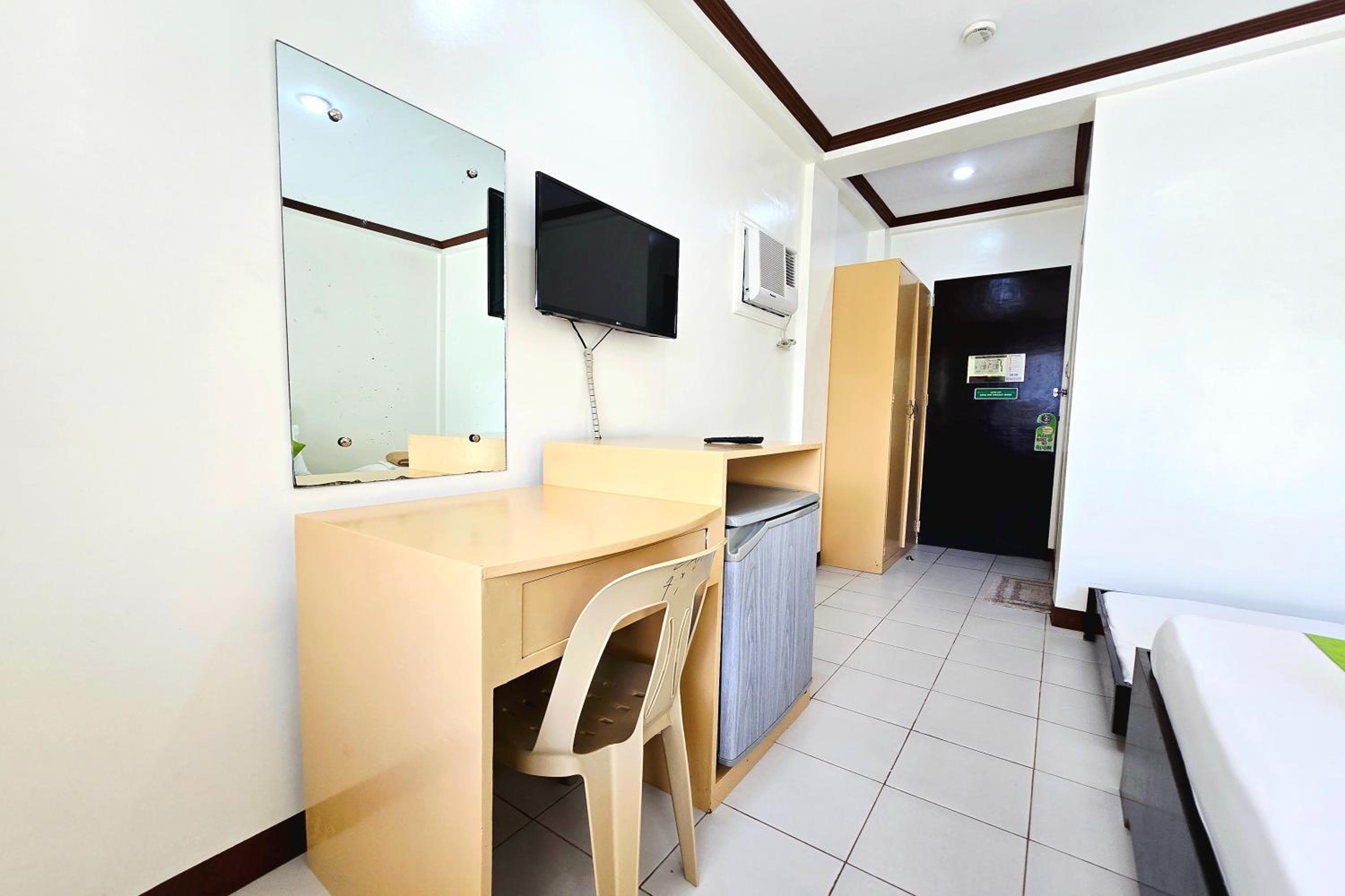 Standard Triple Room - Photo 15