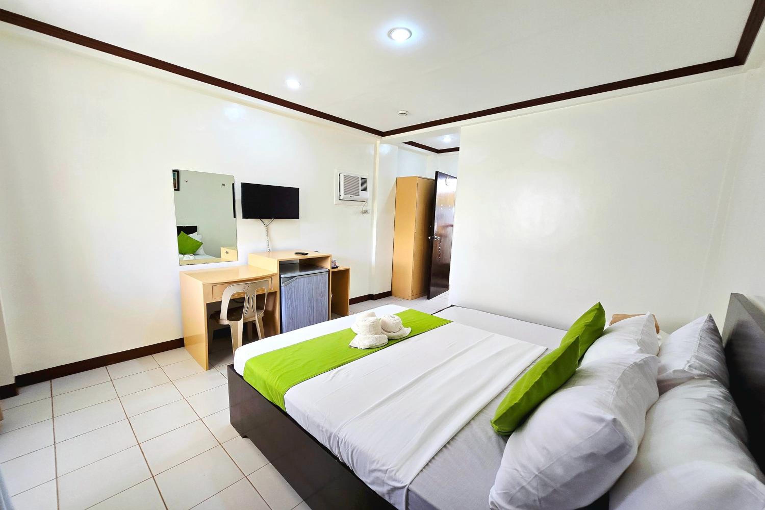 Standard Triple Room - Photo 6