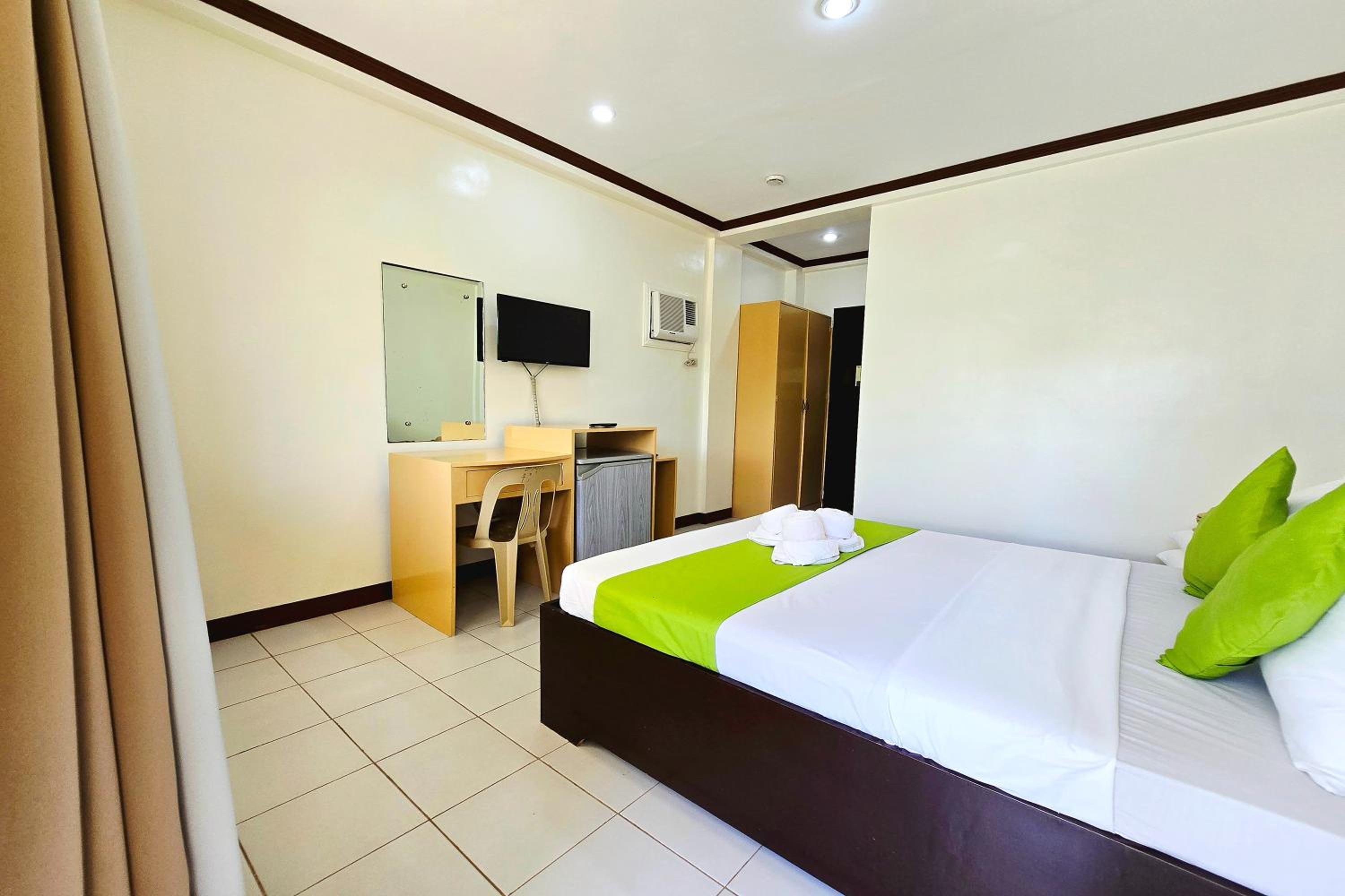 Standard Triple Room - Photo 4