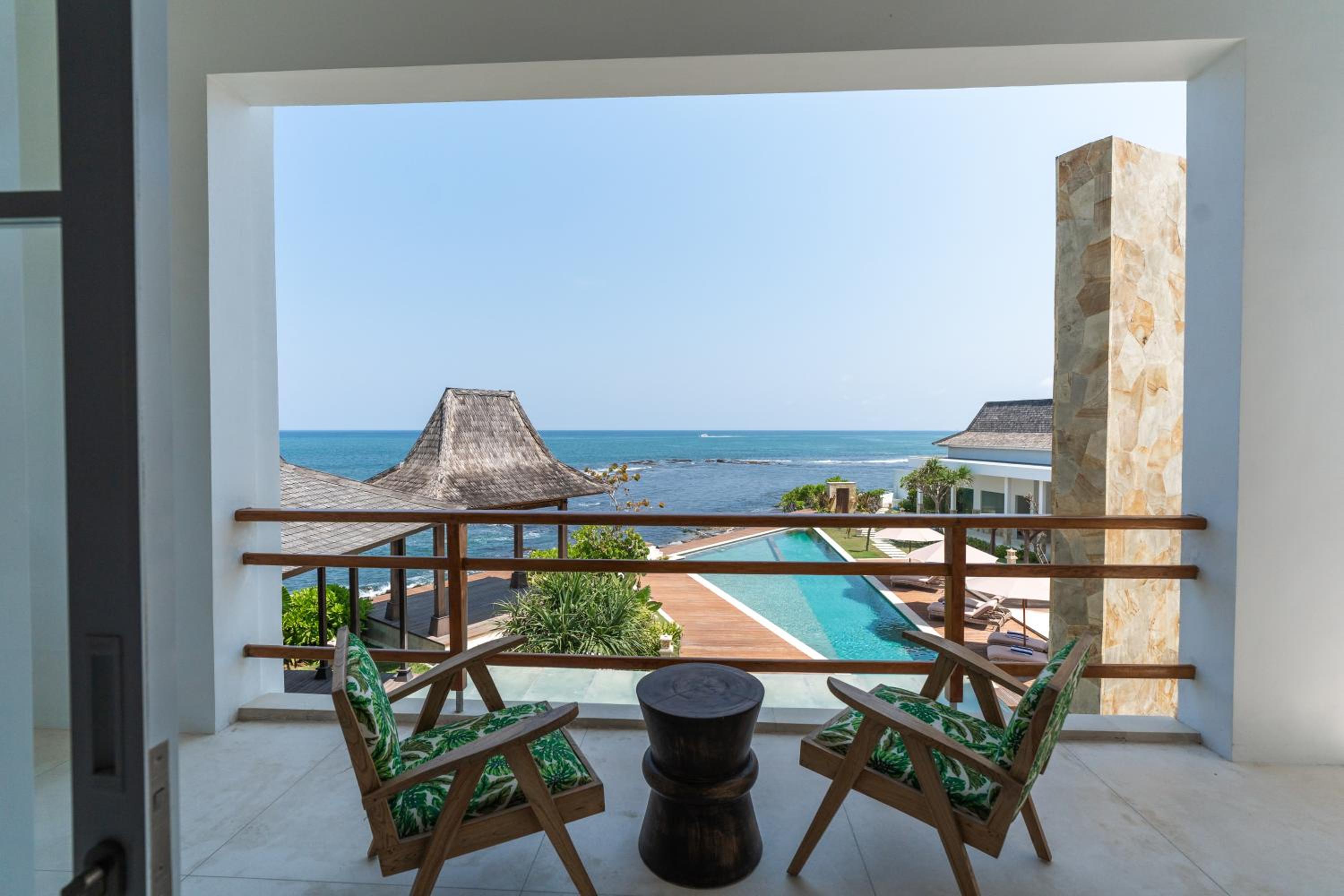 Villa - Beach Front - Photo 8