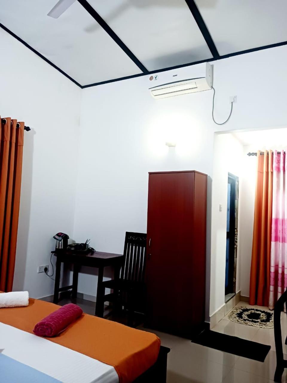 Standard Double Room photo 3