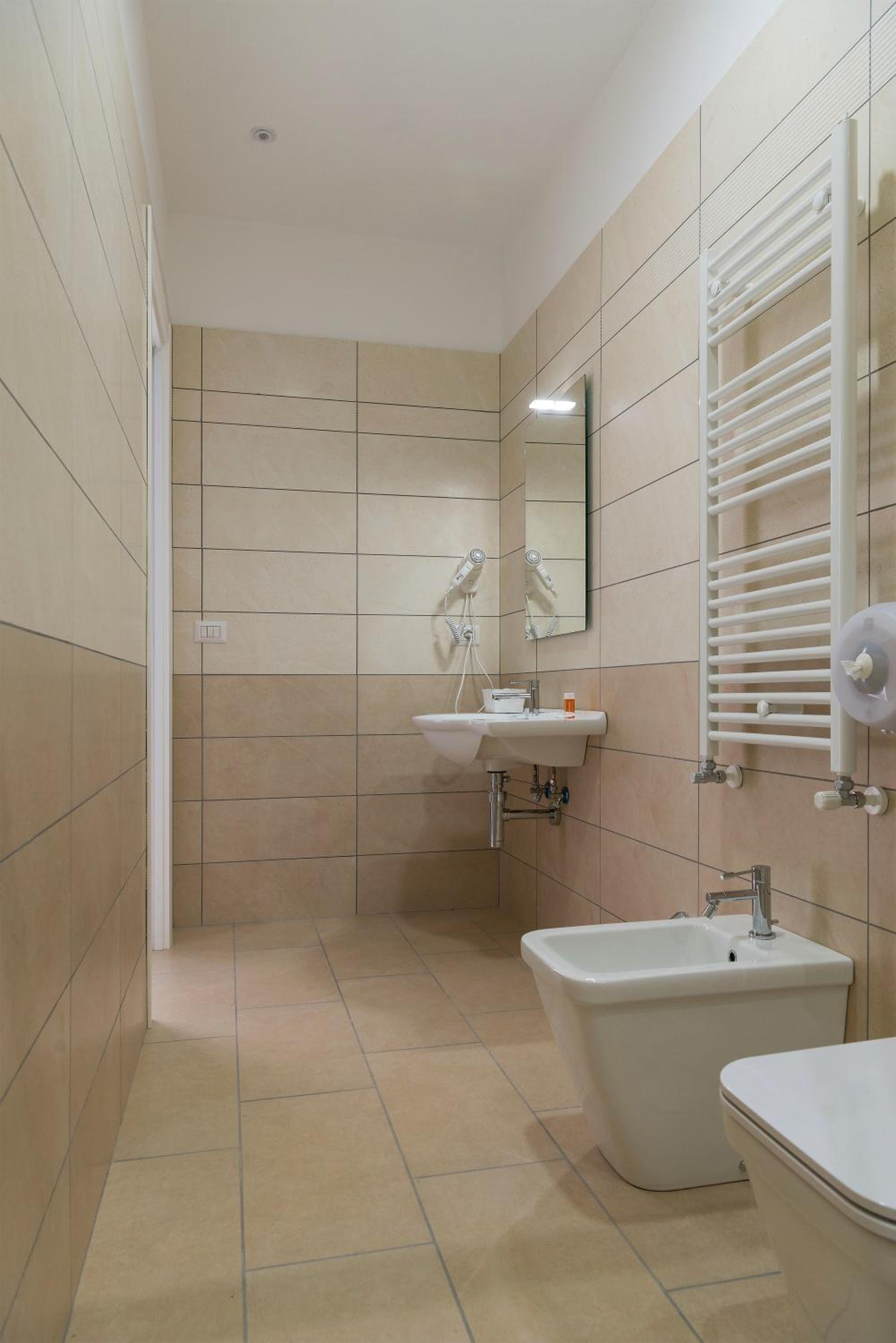 Deluxe Double Room with Balcony photo 2