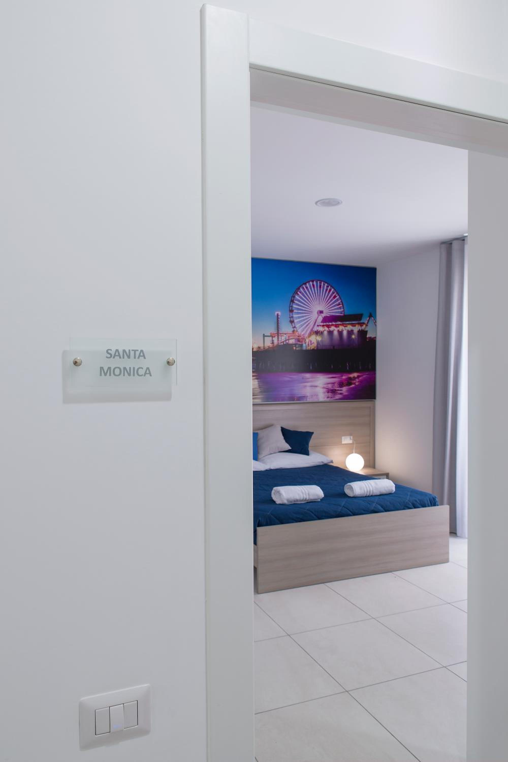 Deluxe Double Room with Balcony photo 1