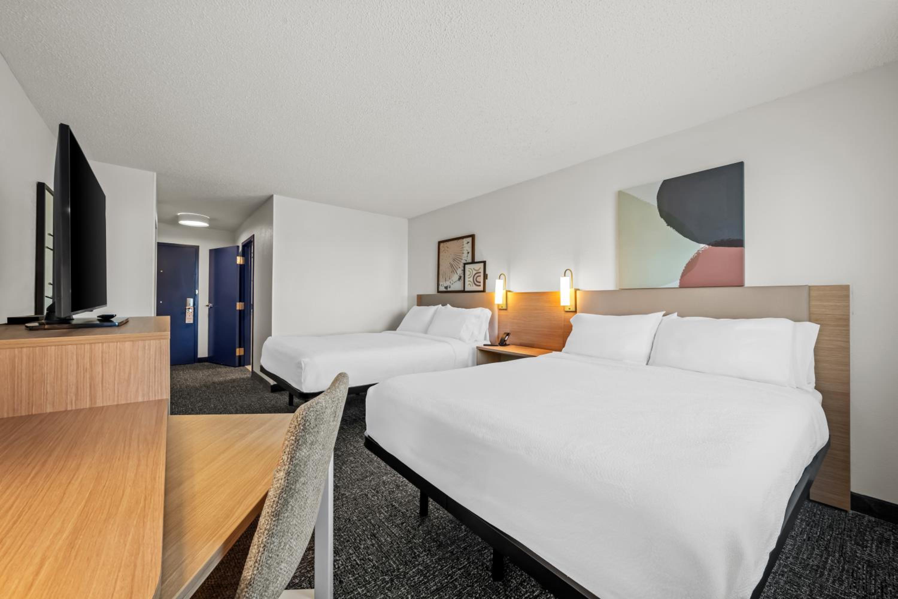 Queen Room with Two Queen Beds and Roll-In Shower - Mobility Access - Photo 1