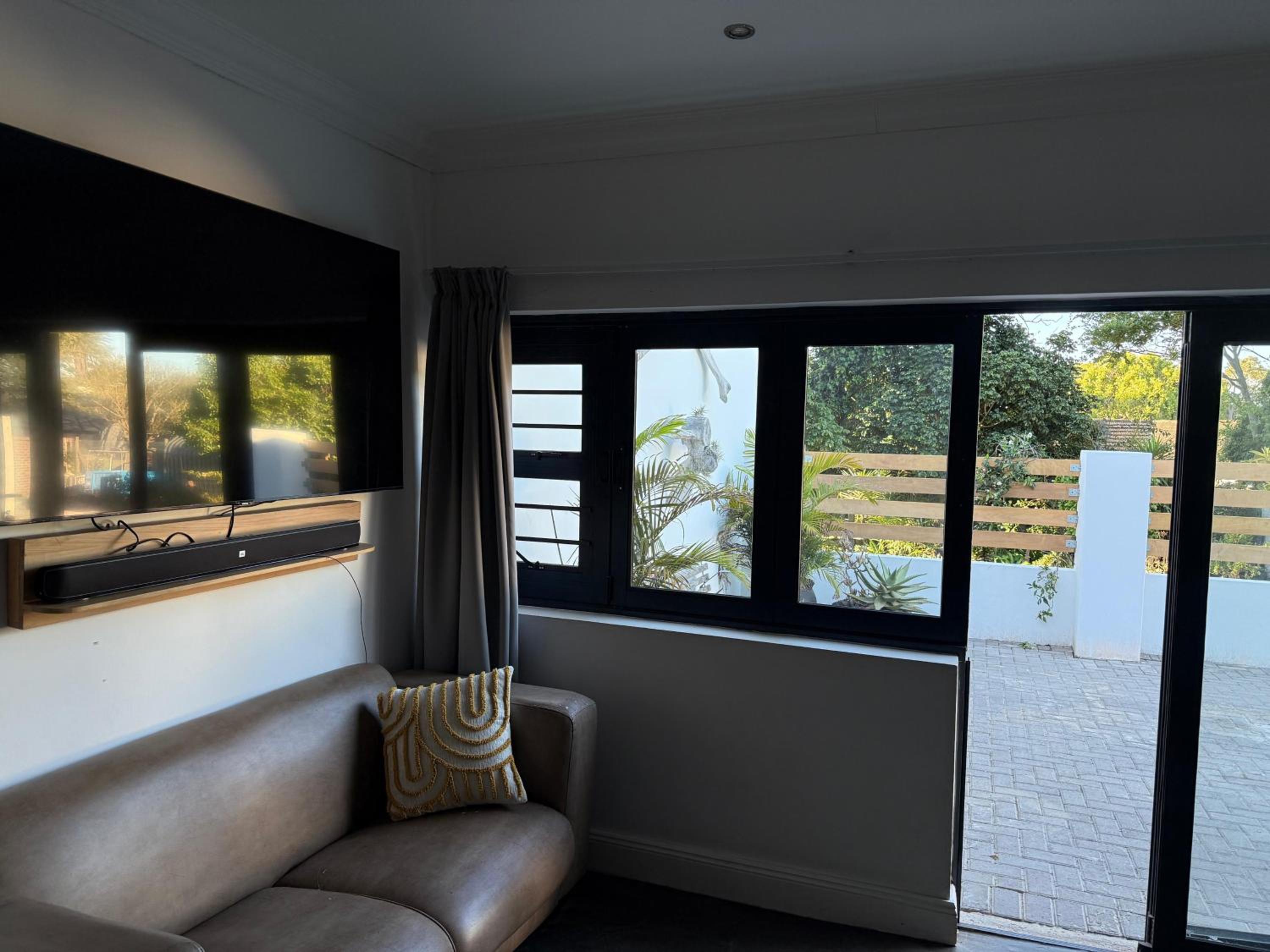 Luxury King Room photo 2
