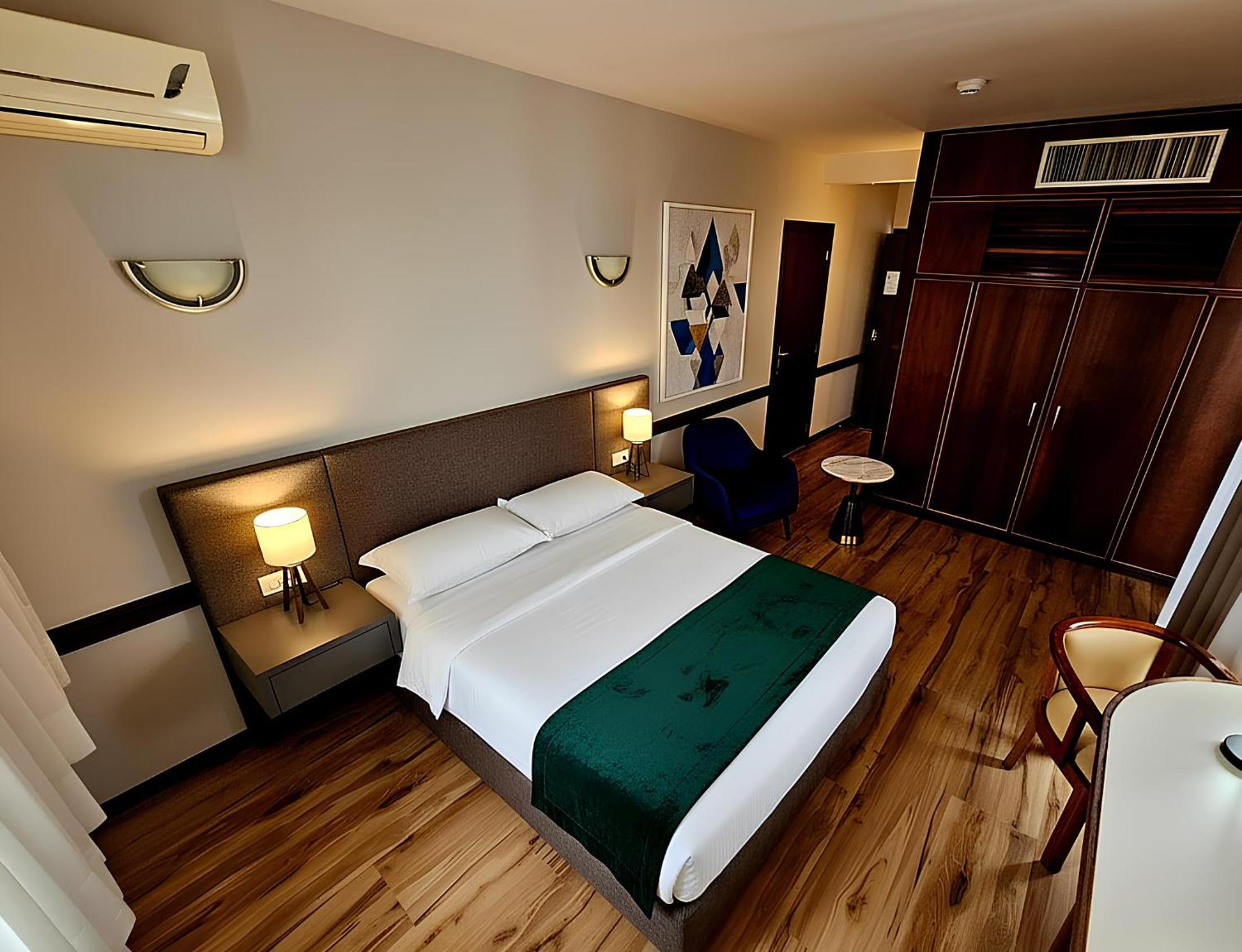 Queen Room
