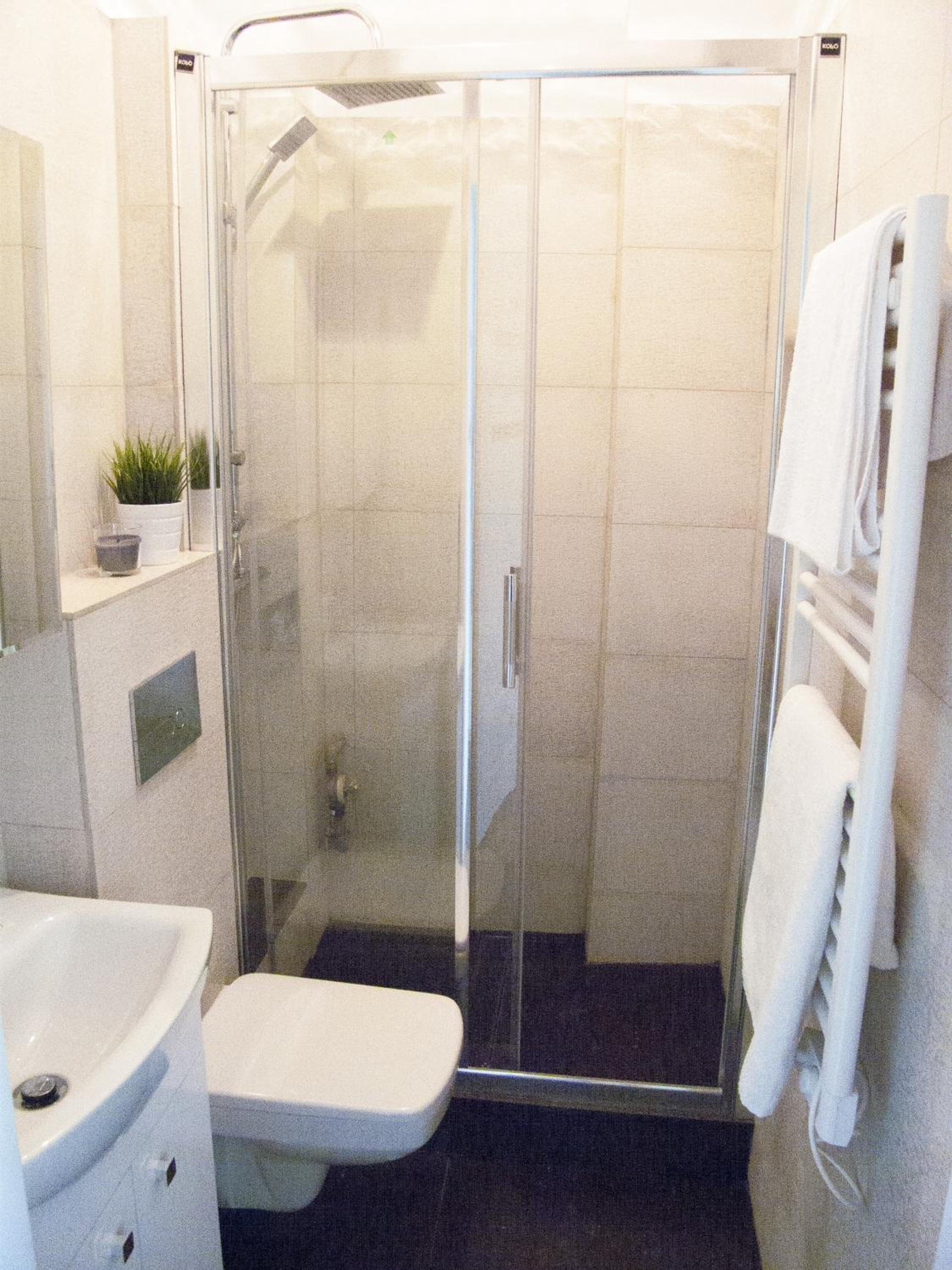 Studio Apartment - Photo 8