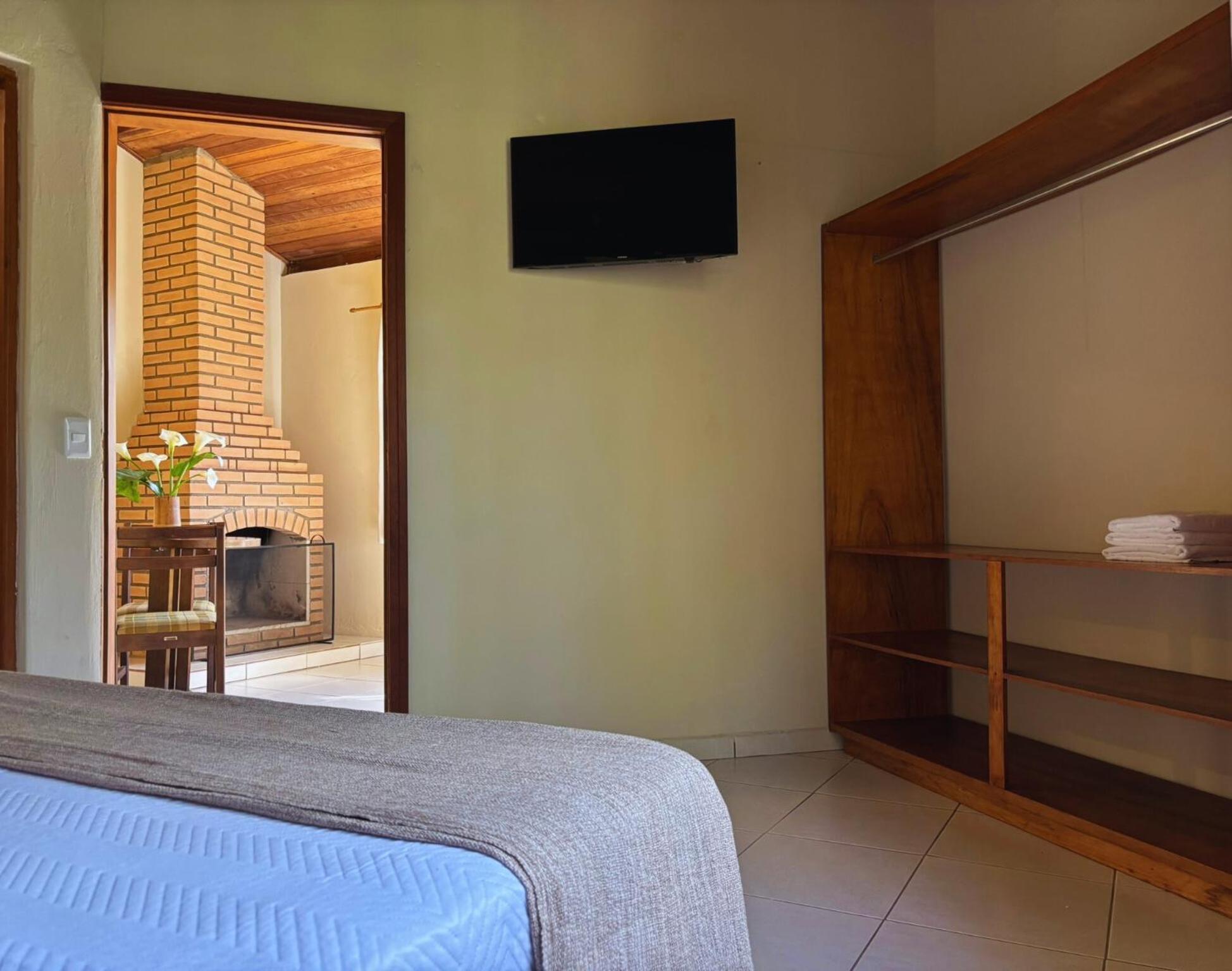 Suite with Spa Bath photo 3