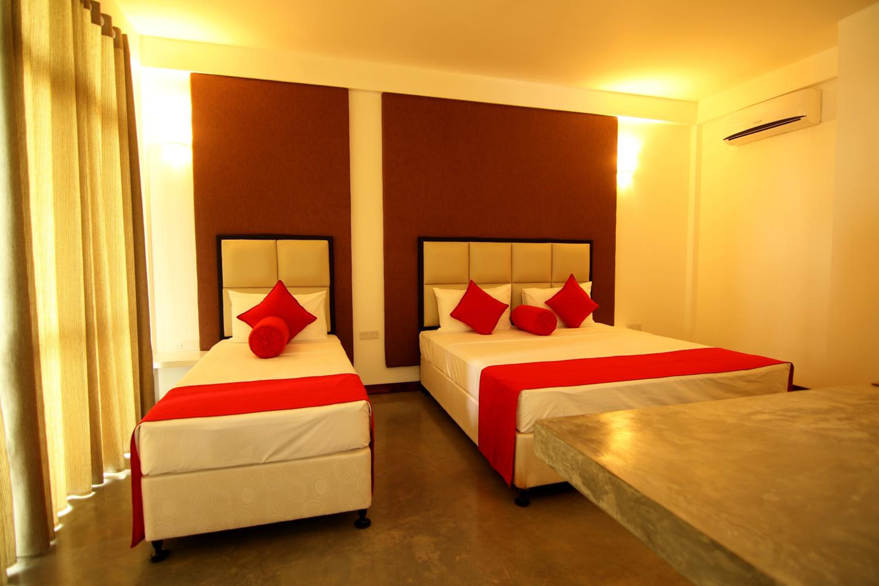 Deluxe Triple Room photo 2