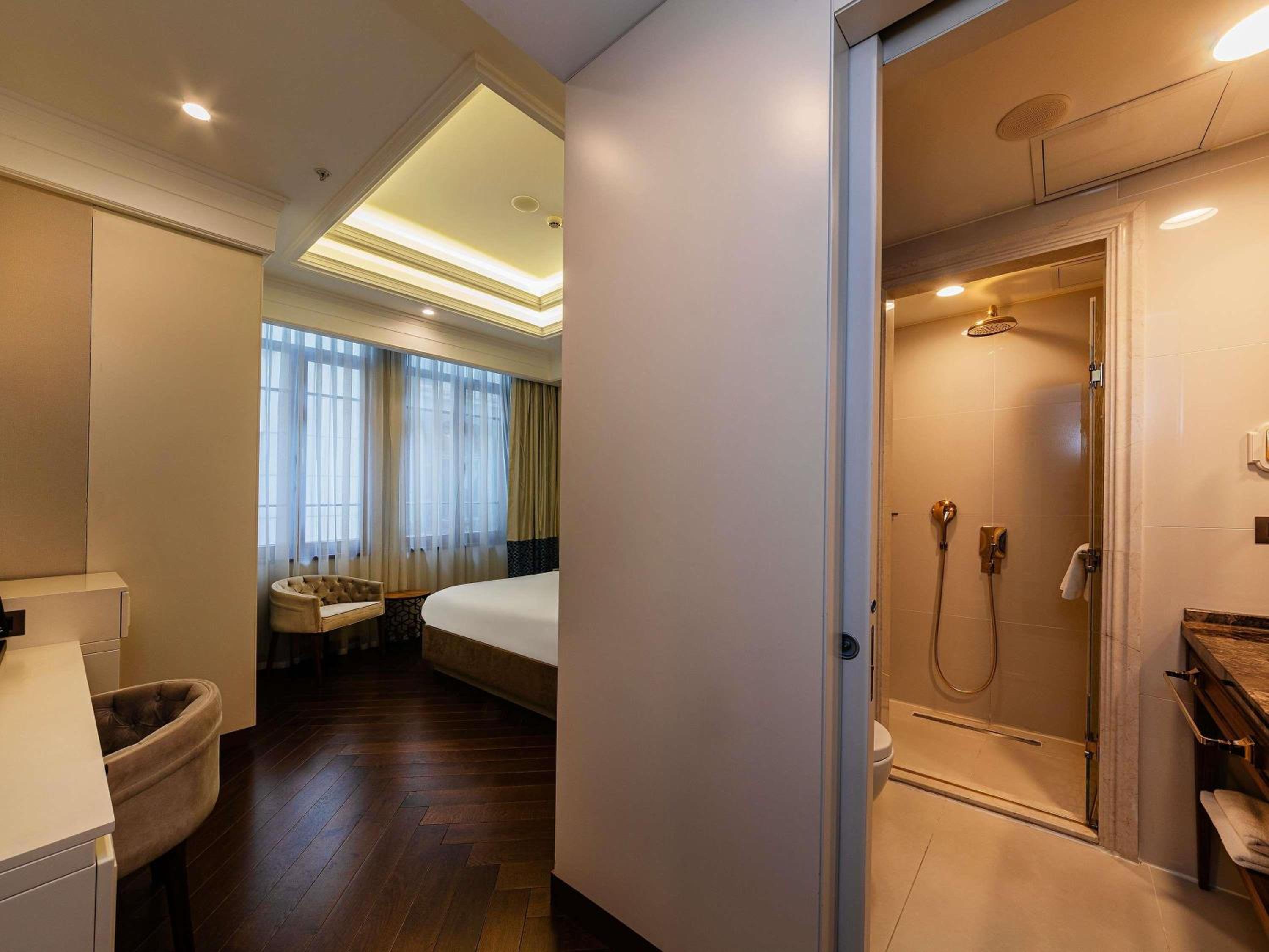 Available room
