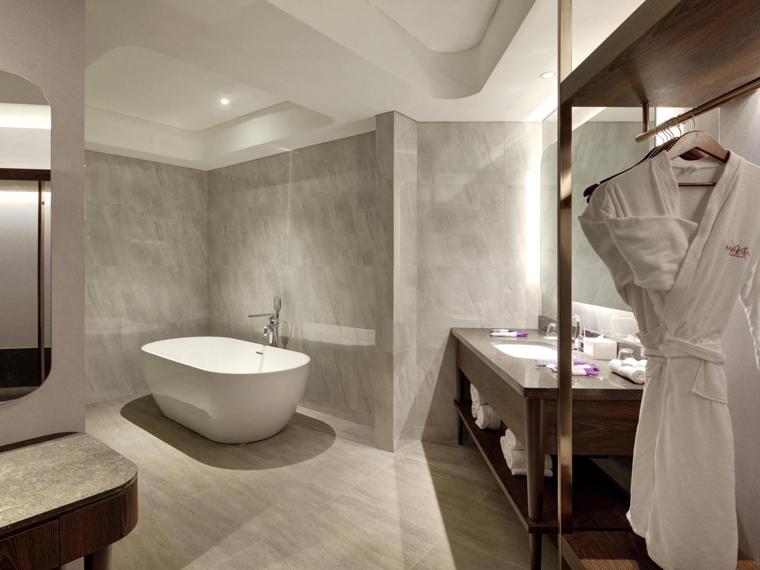 Family King Suite - Photo 2