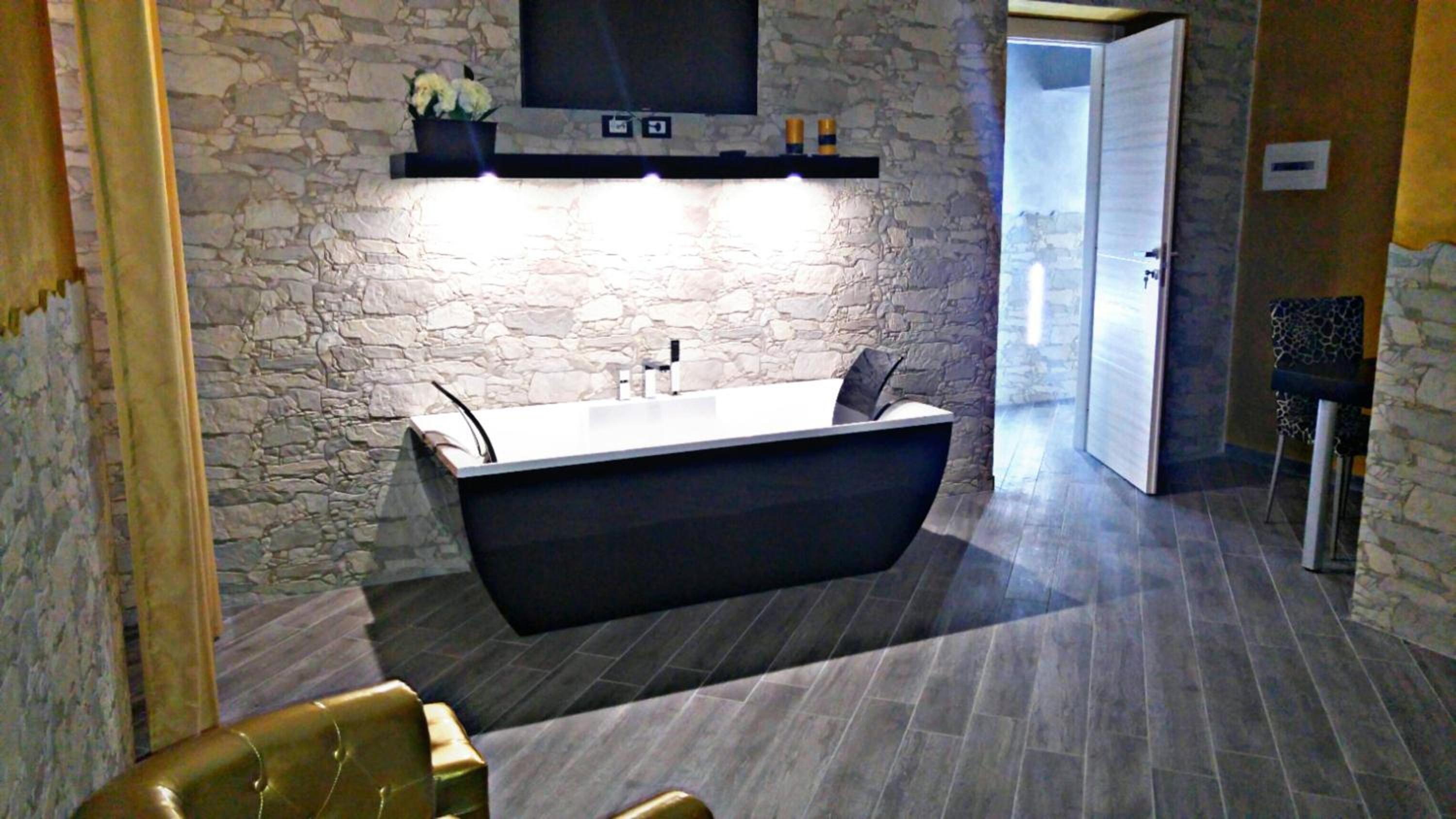 Luxury Suite photo 3