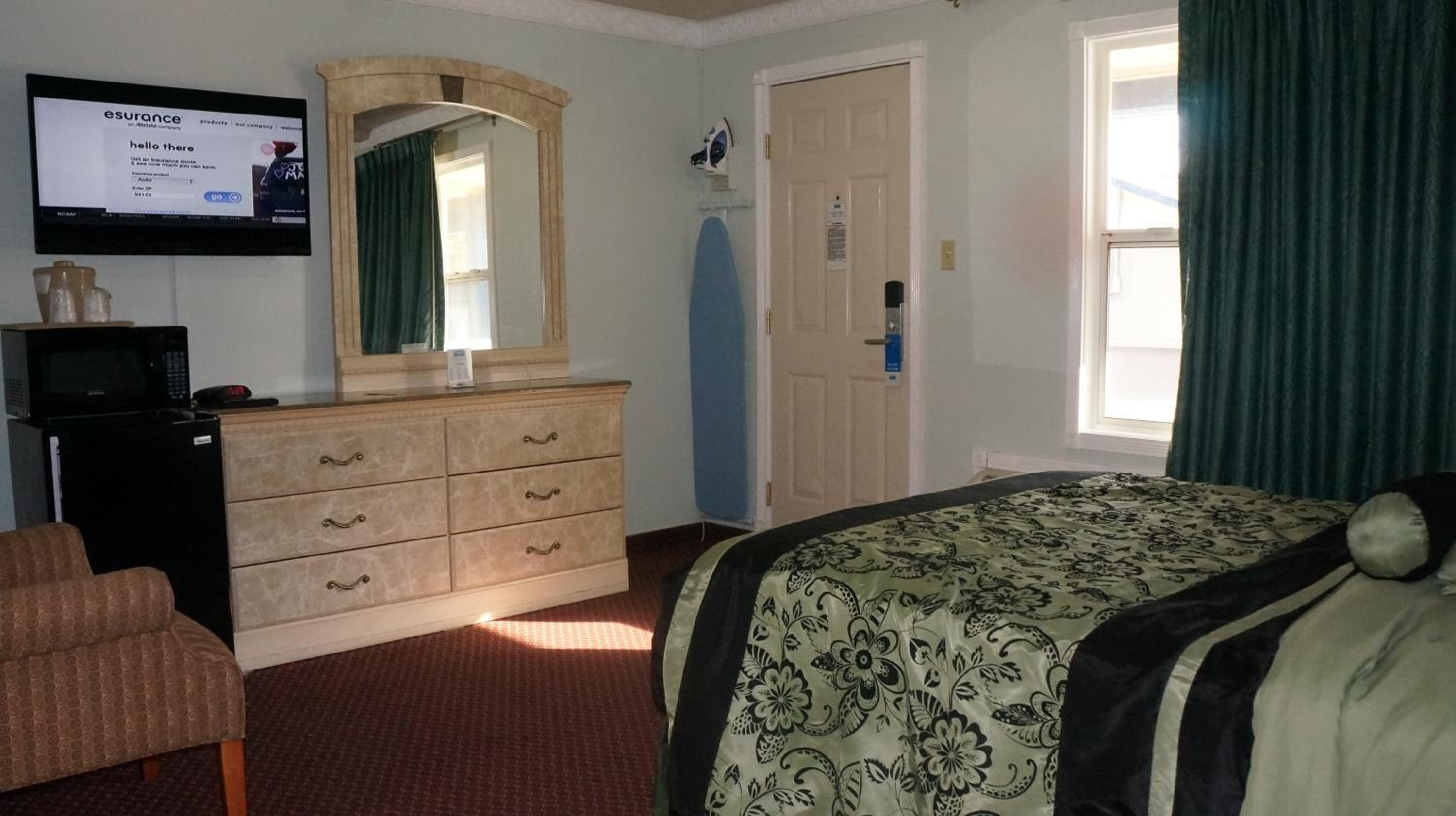 Queen Room with Spa Bath photo 3