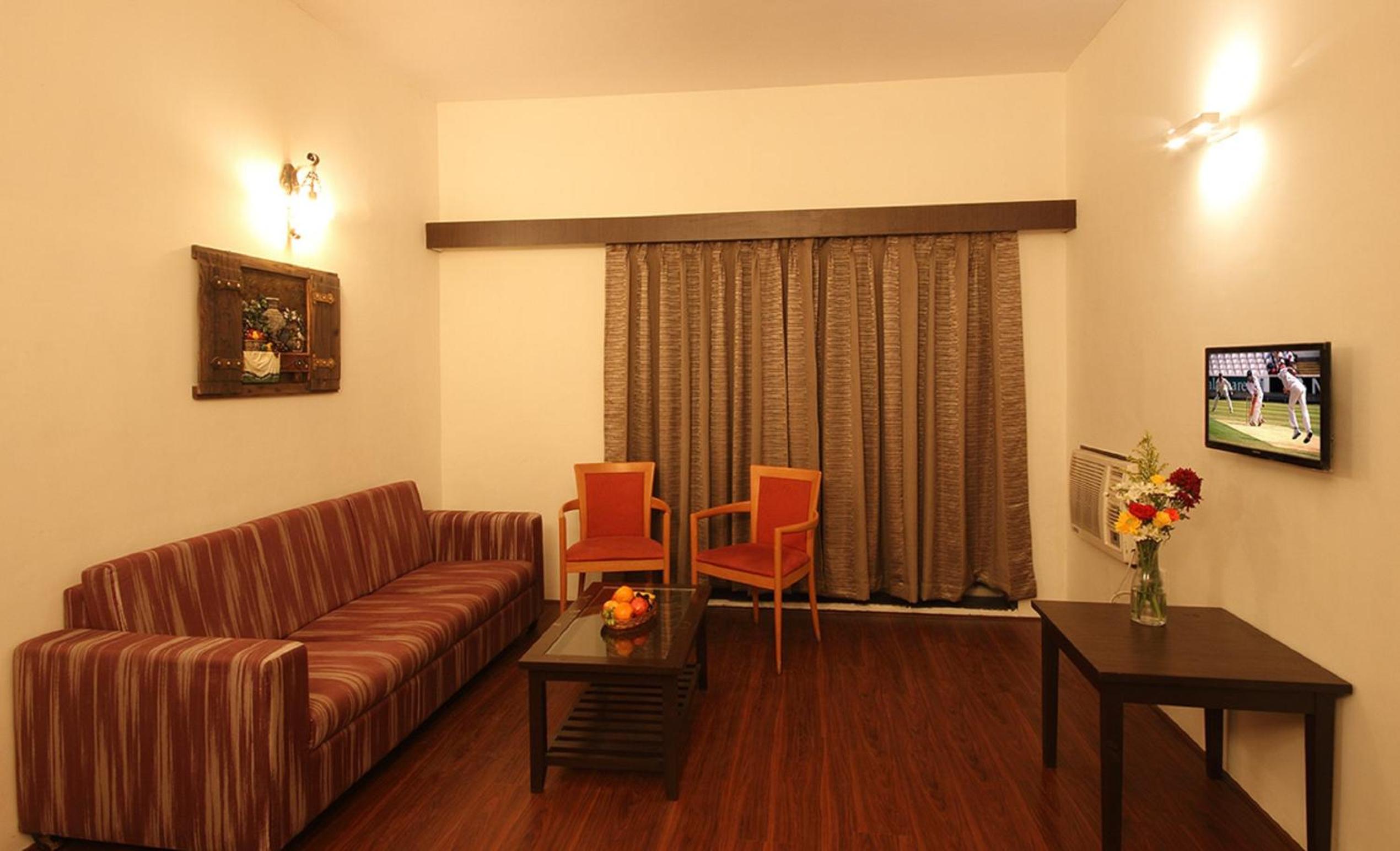 Deluxe Suite - Photo 5